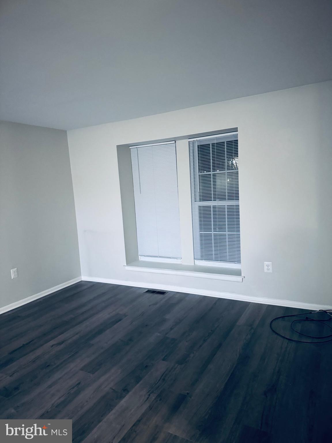 CROMWELL STATION - Residential Lease