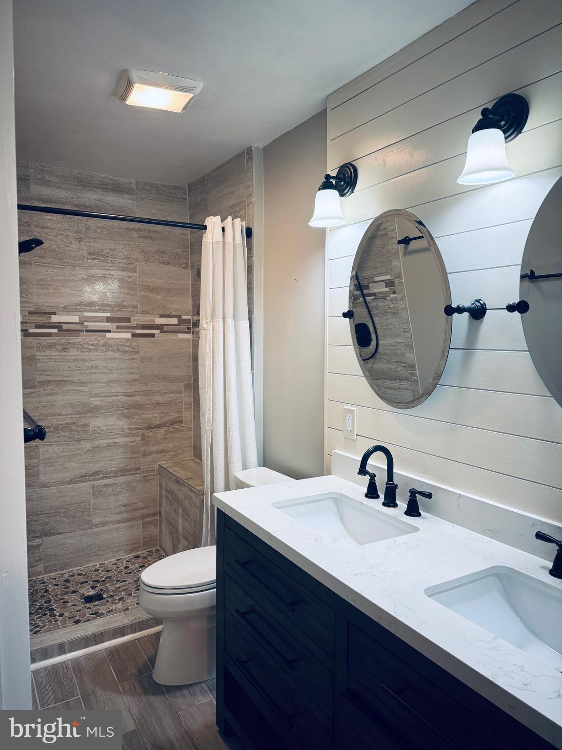 CROMWELL STATION - Residential Lease