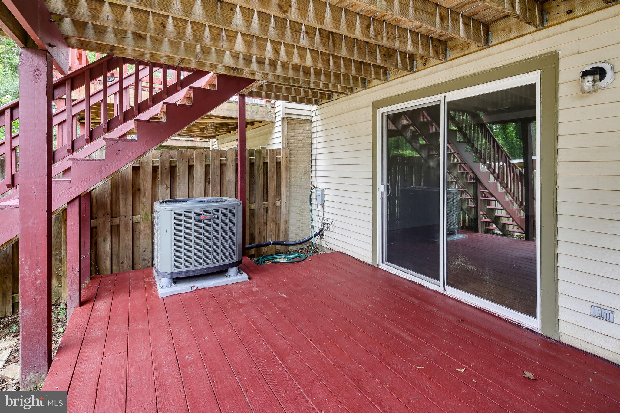 8867 WILLOWWOOD WAY