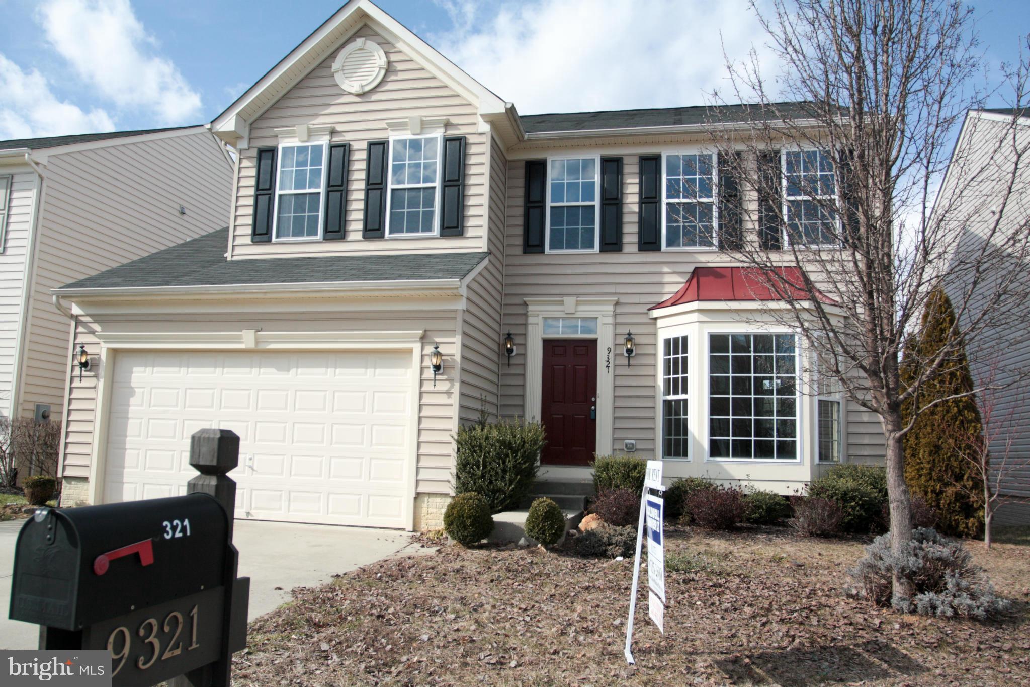 LEE'S PARKE - Residential Lease