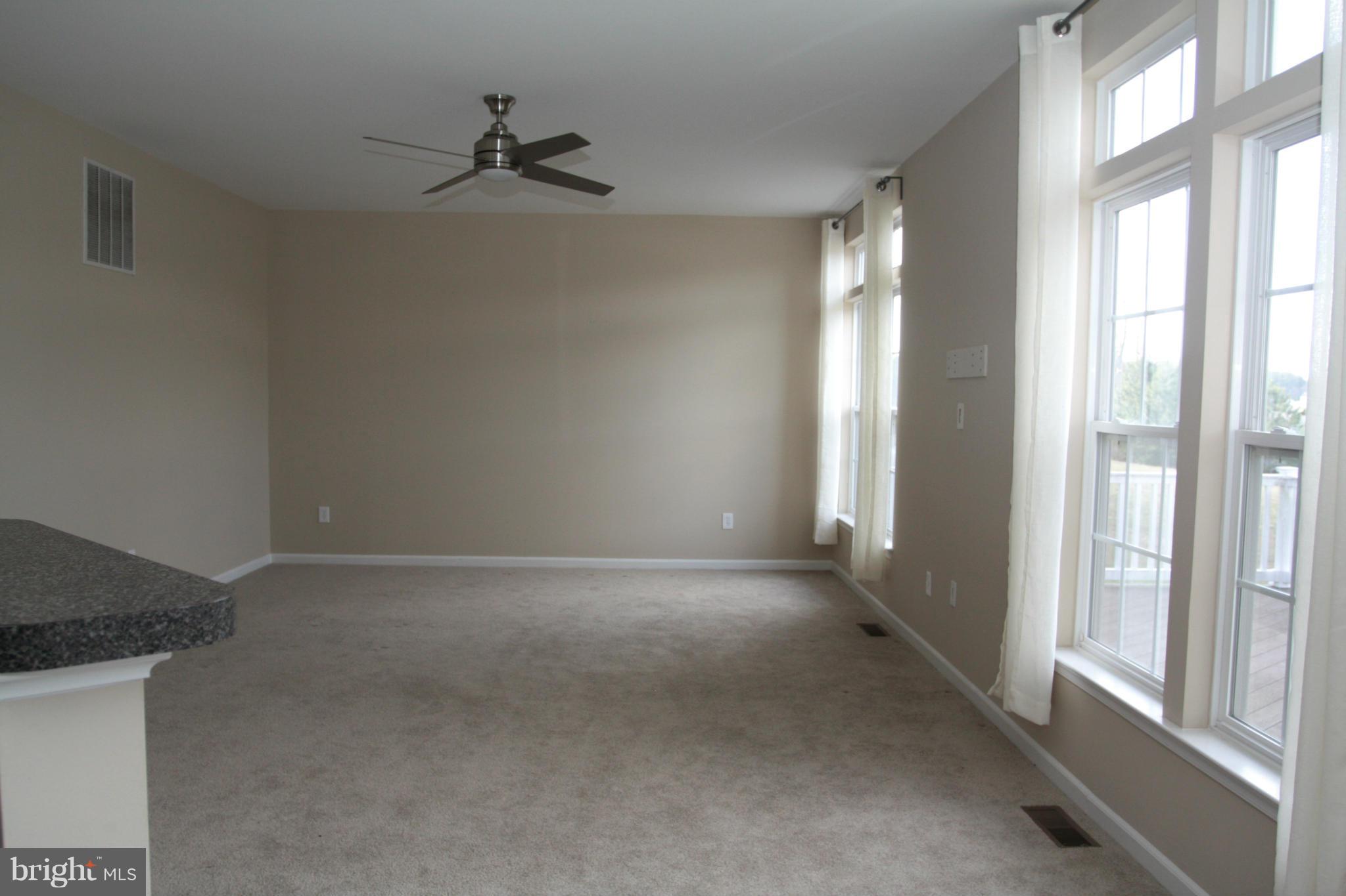 LEE'S PARKE - Residential Lease