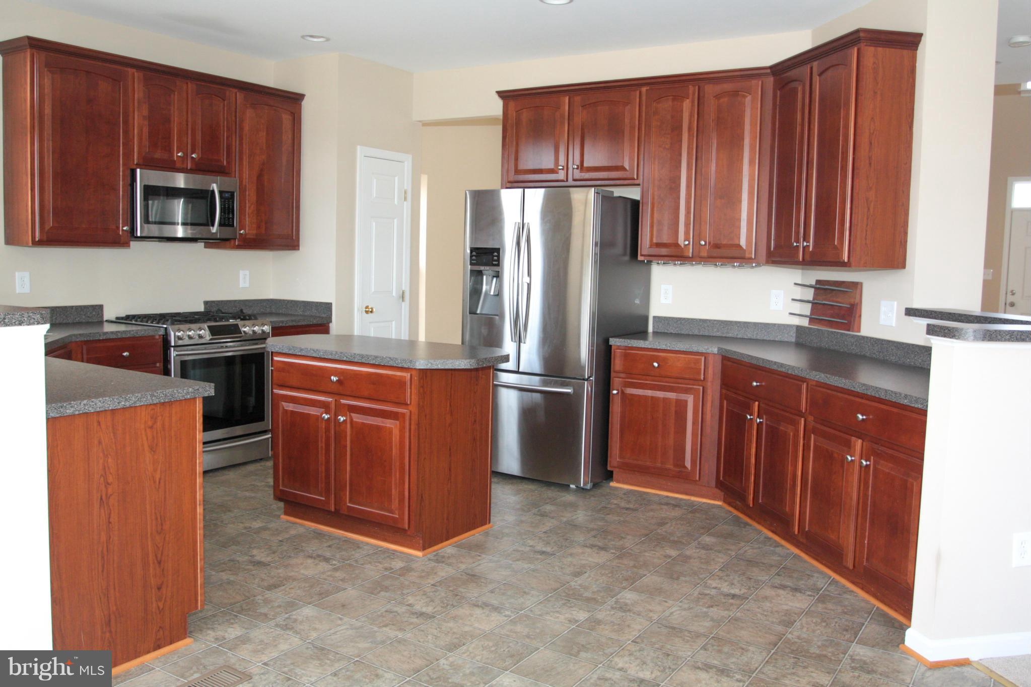 LEE'S PARKE - Residential Lease