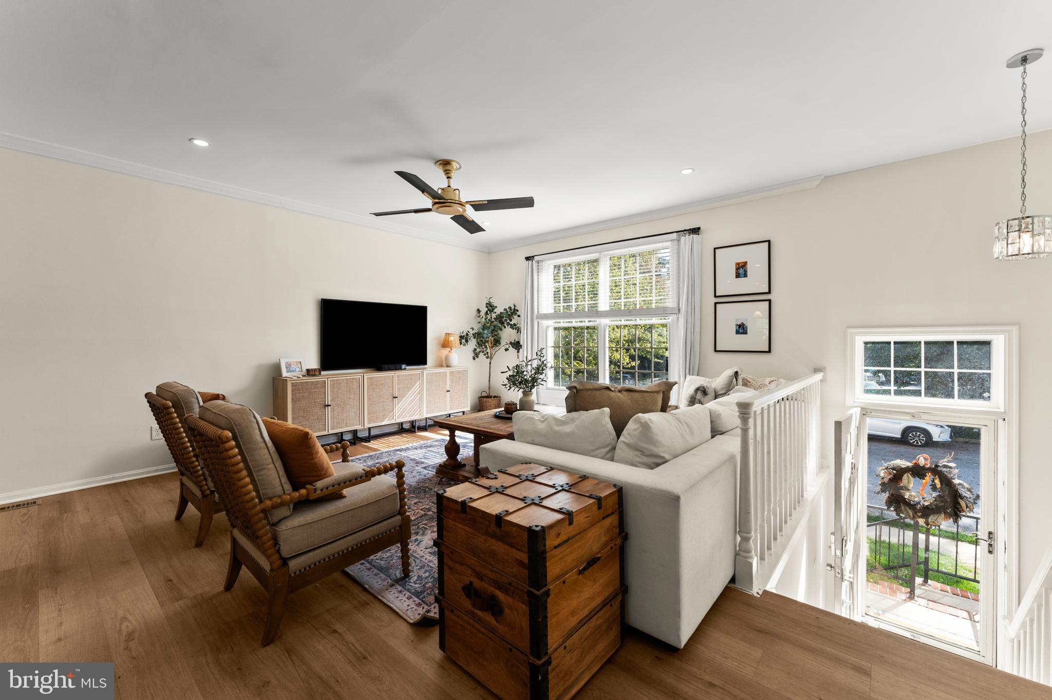 34 ALDERMAN COURT