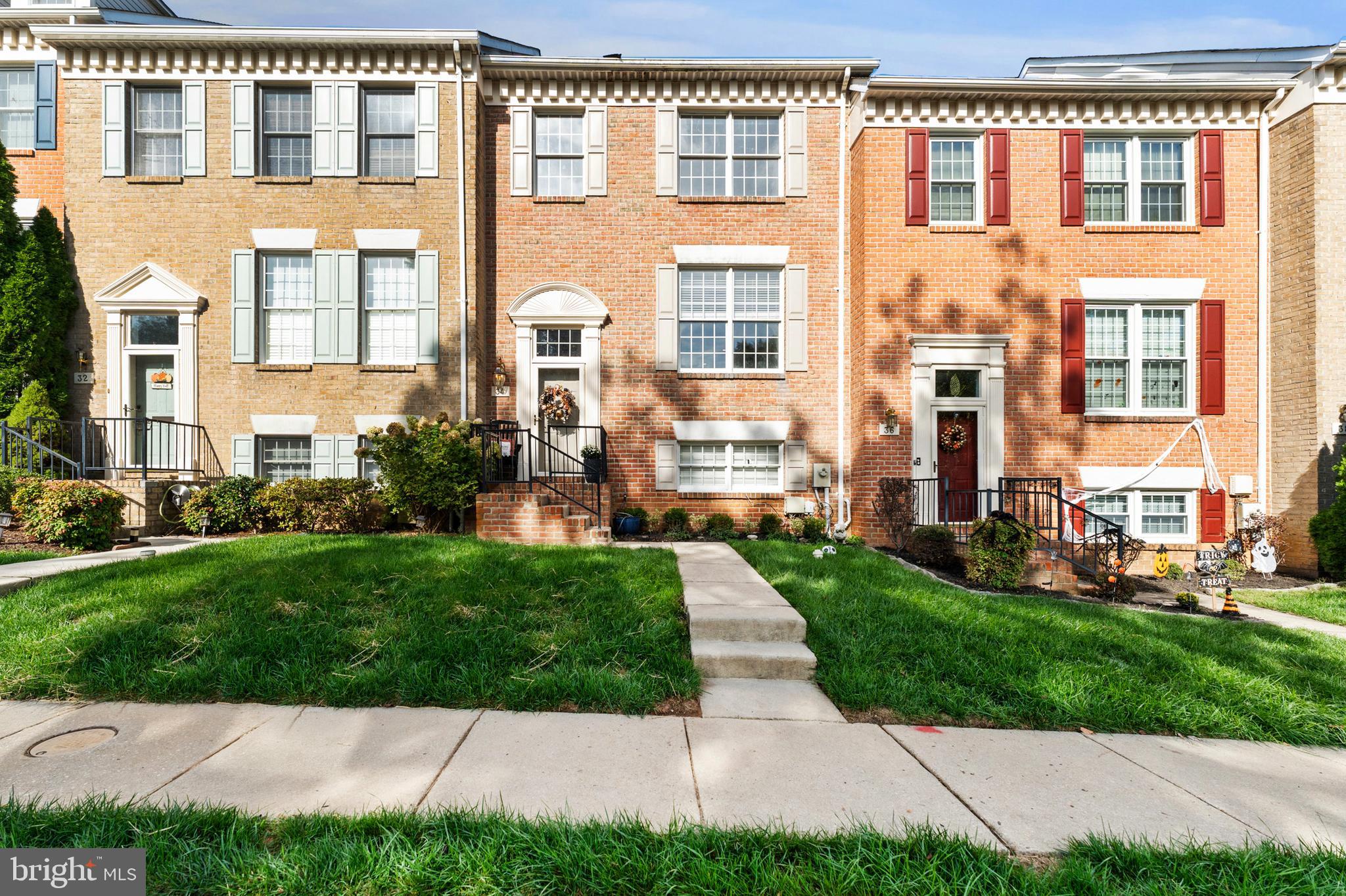 34 ALDERMAN COURT