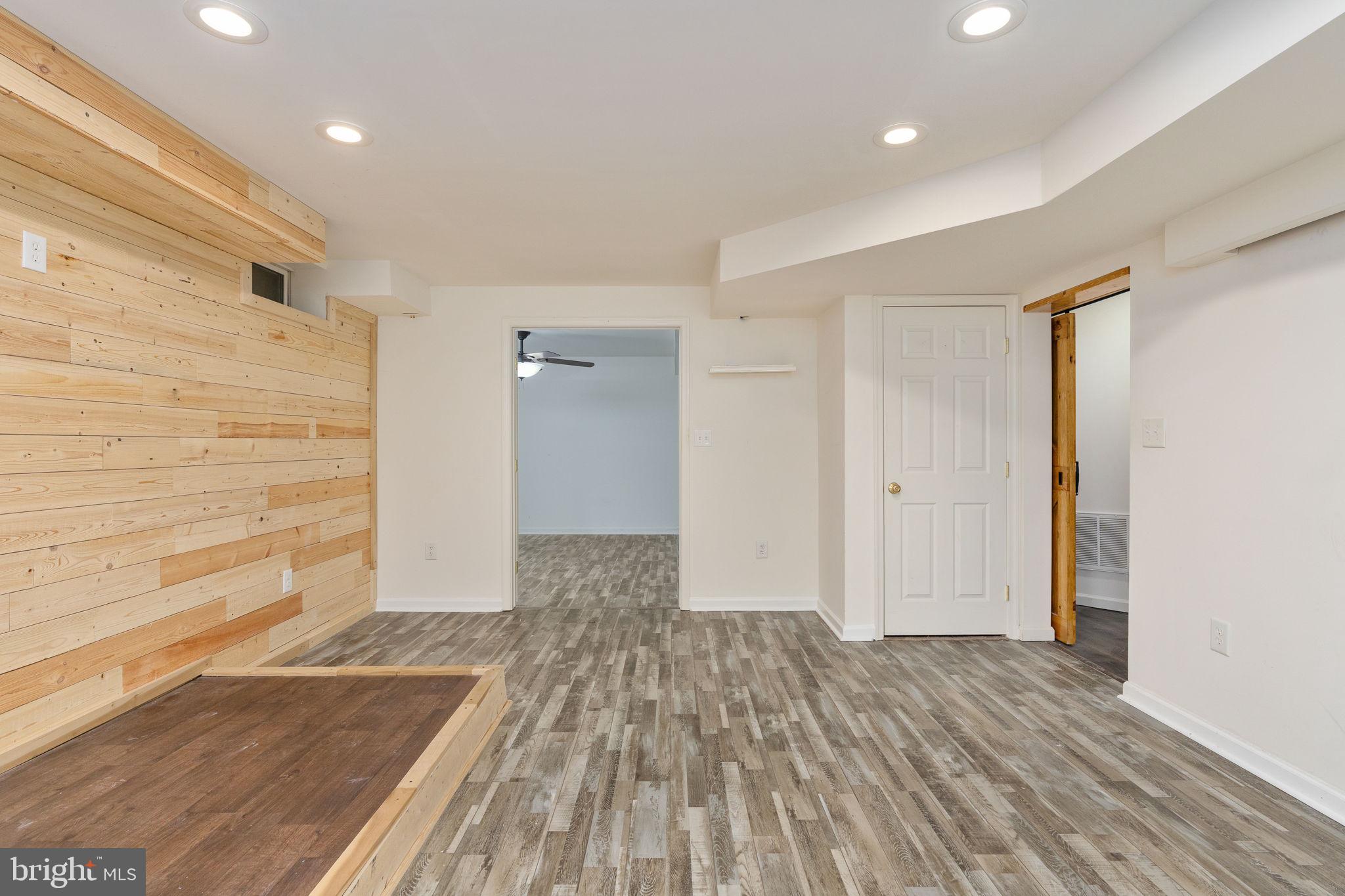 SALEM FIELDS - Residential