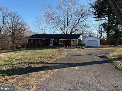 Photo of 12020 Middlebrook Road, GERMANTOWN, MD 20874 (MLS # MDMC2209226)