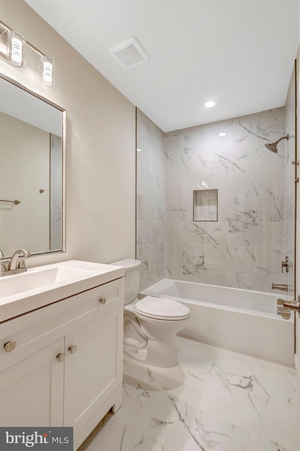 ADAMS ESTATE - Residential