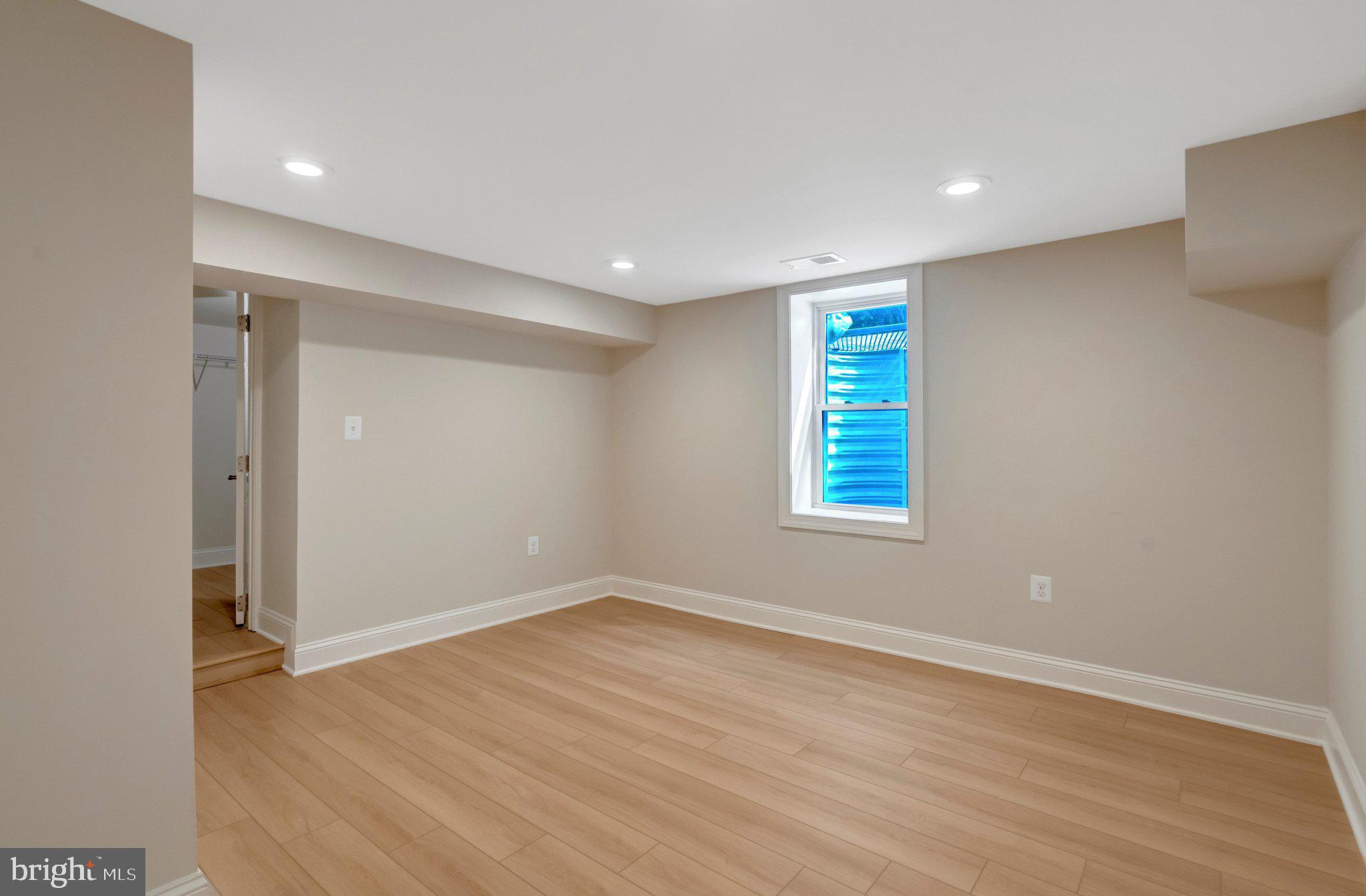 ADAMS ESTATE - Residential