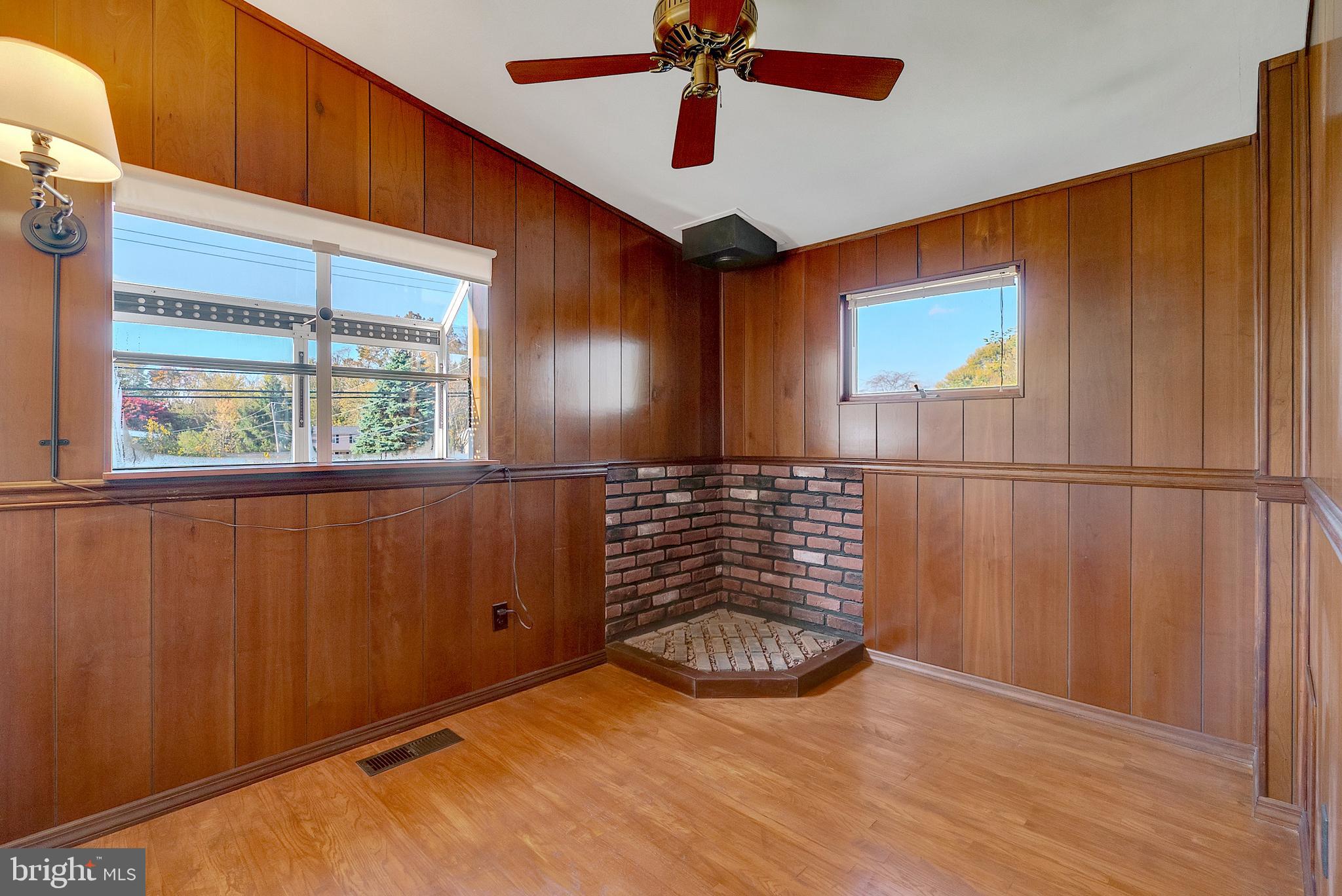 CENTER SQ GREEN - Residential