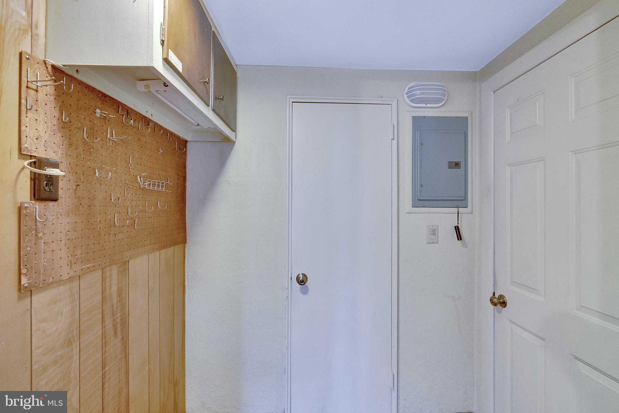 CENTER SQ GREEN - Residential