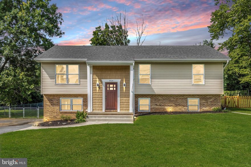 ***OPEN HOUSE*** Saturday, Sept. 20th from 2-4pm ***OPEN HOUSE*** Welcome home to this beautifully updated split foyer in Middletown! This recently renovated home features four spacious bedrooms and three full bathrooms. The main level boasts stunning hardwood floors, neutral paint throughout, and an eat-in kitchen complete with a large center island, granite countertops, and ample storage space. The lower level showcases brand-new LVP flooring, offering durability and style. Relax with your morning coffee on the deck while enjoying views of your fully fenced backyard, perfect for privacy and outdoor activities. Don't miss your chance to make this charming house your new home!