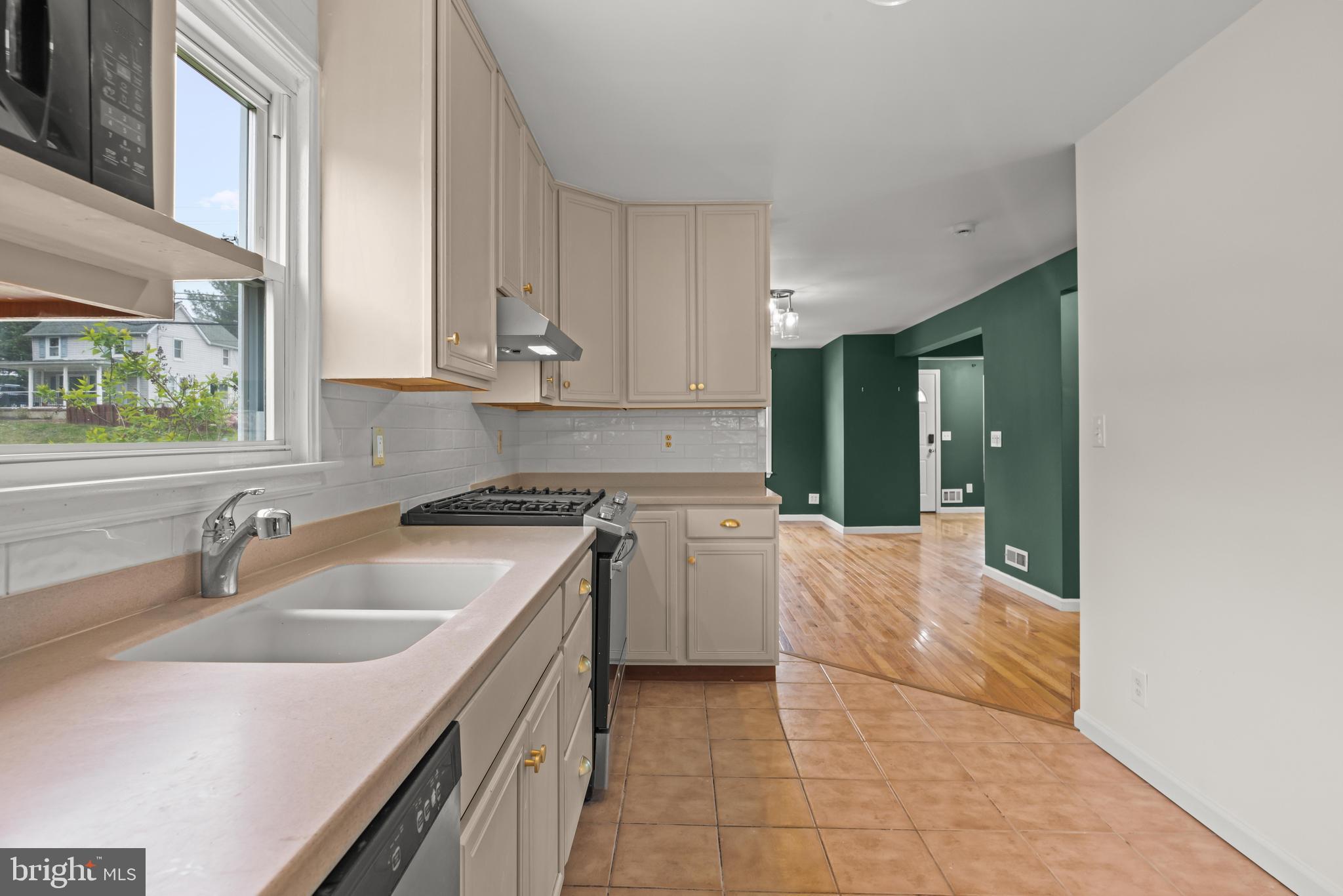 FERGUSON MEADOWS - Residential