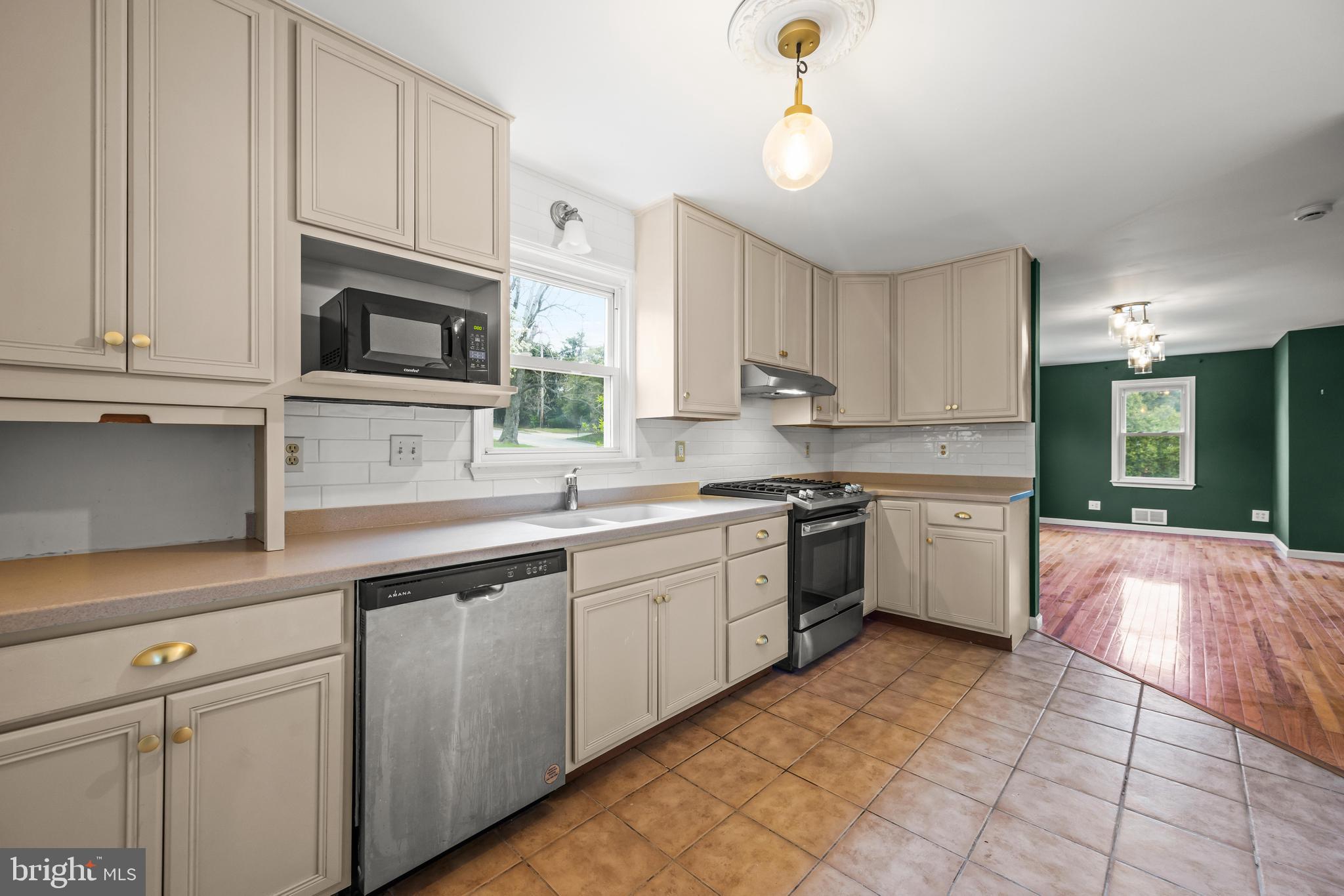 FERGUSON MEADOWS - Residential