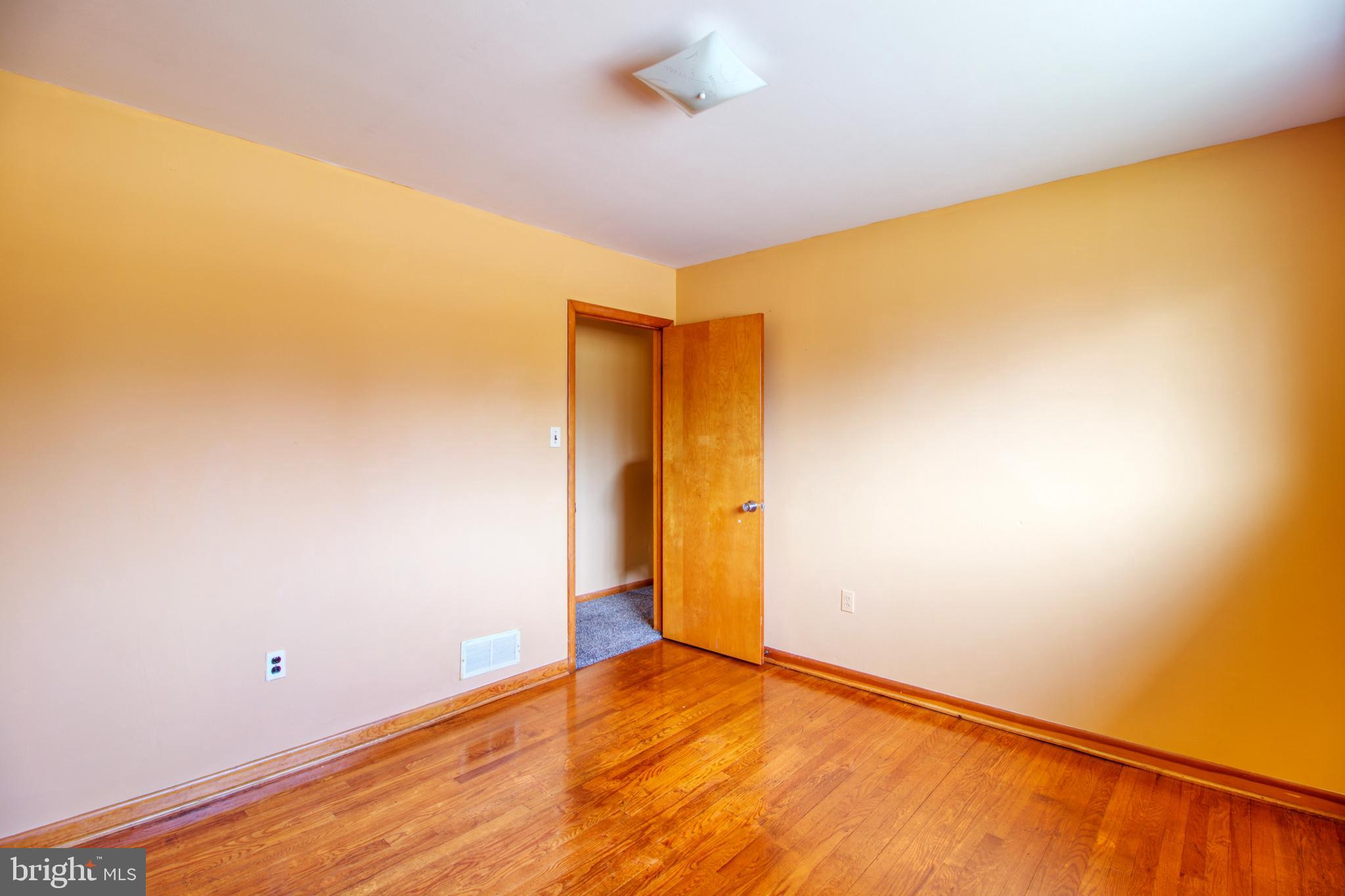 MANSFIELD MANOR - Residential