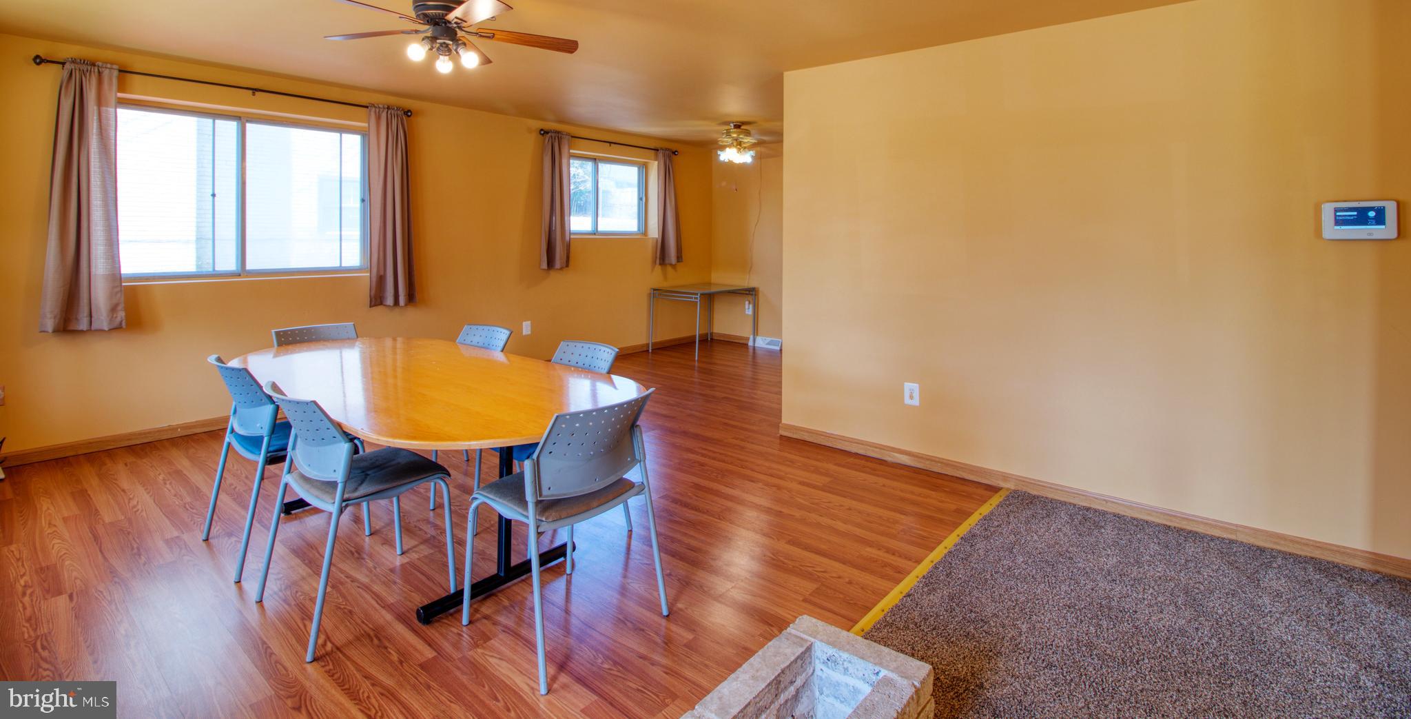 MANSFIELD MANOR - Residential