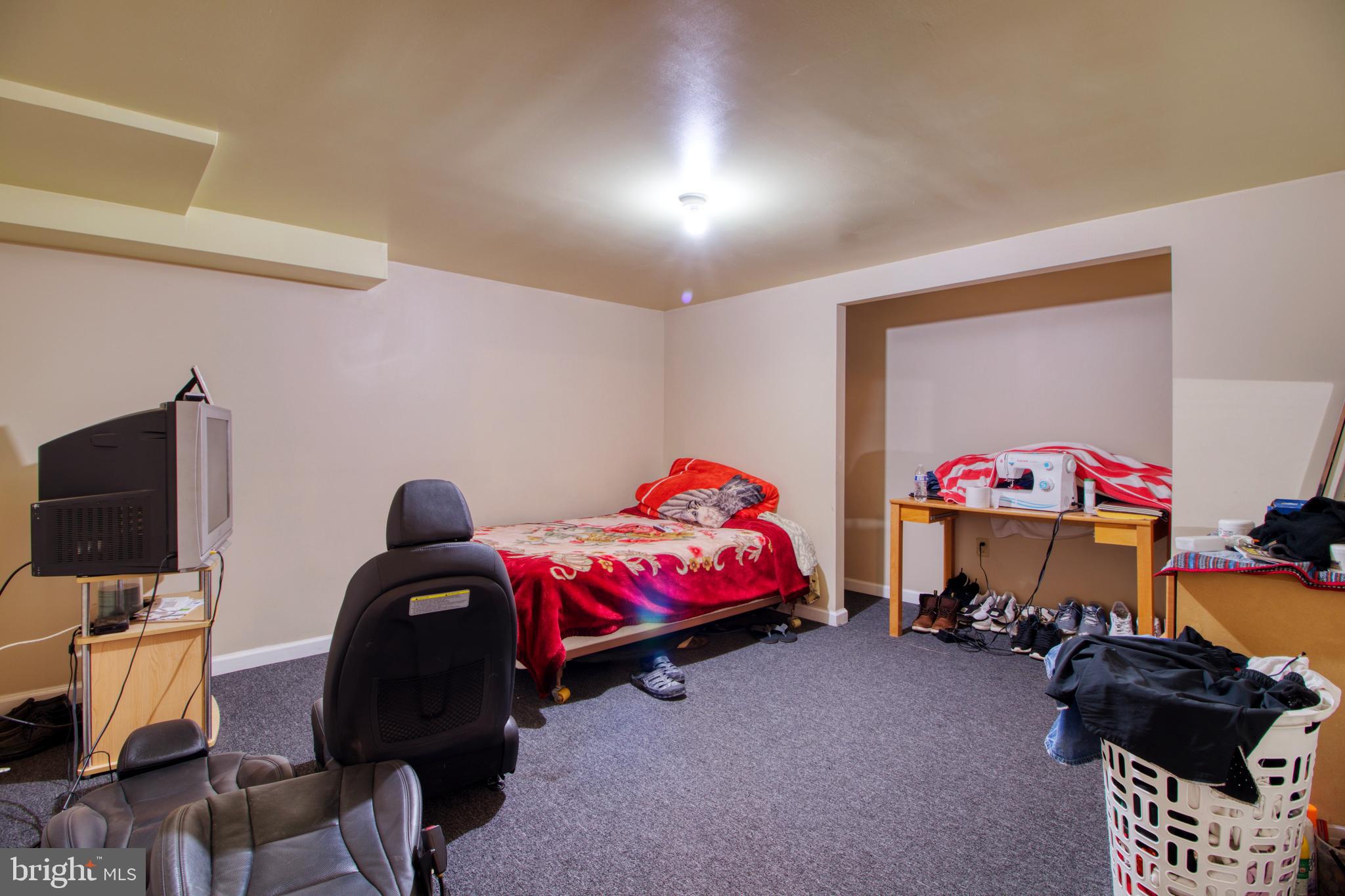 MANSFIELD MANOR - Residential