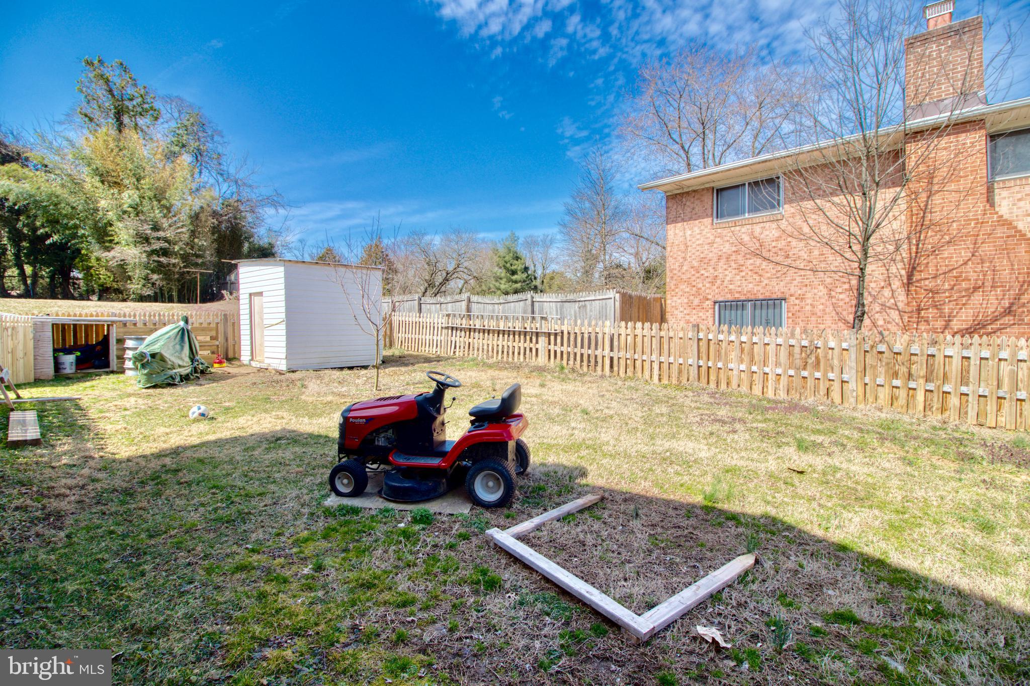 MANSFIELD MANOR - Residential