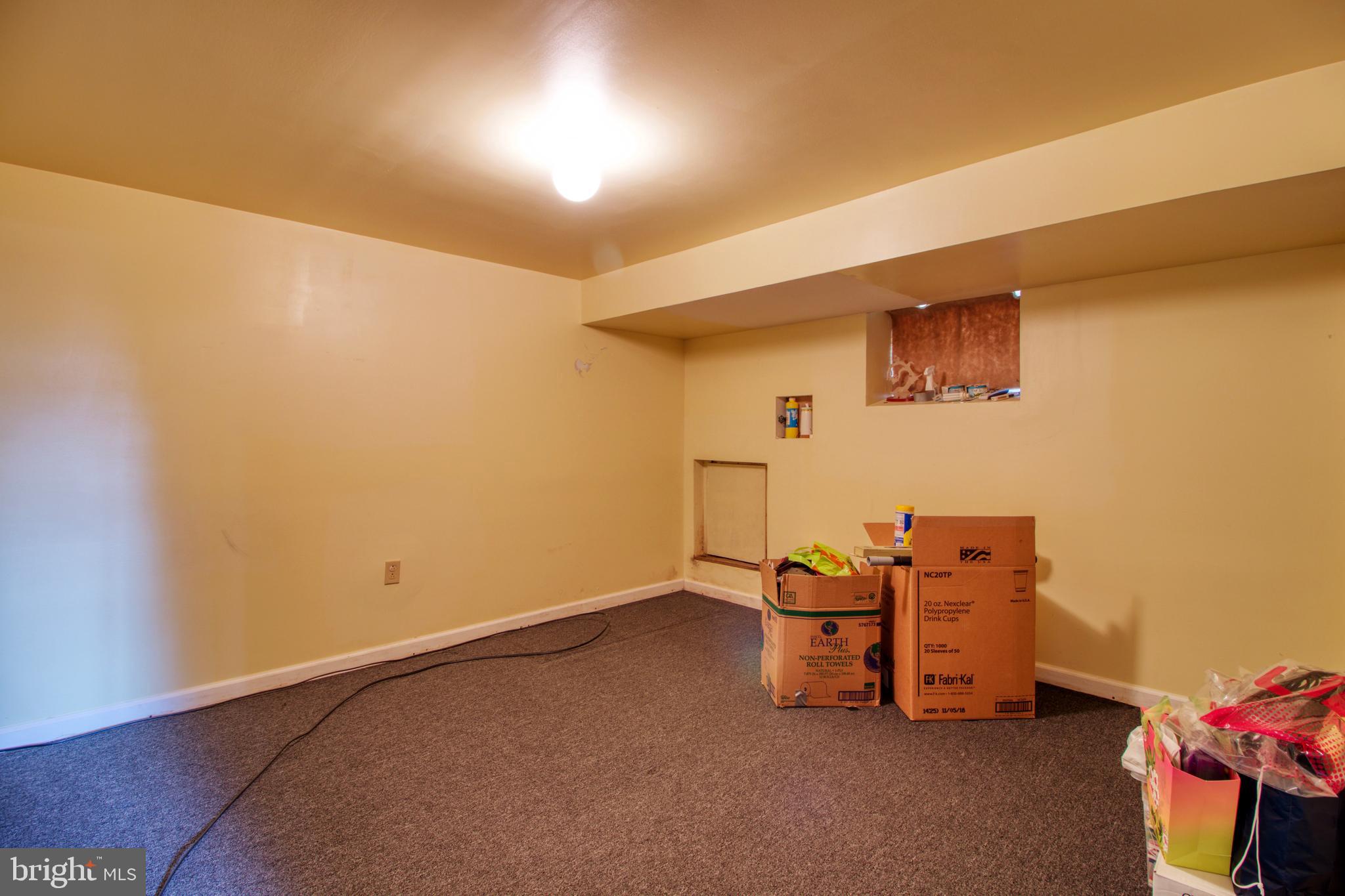 MANSFIELD MANOR - Residential