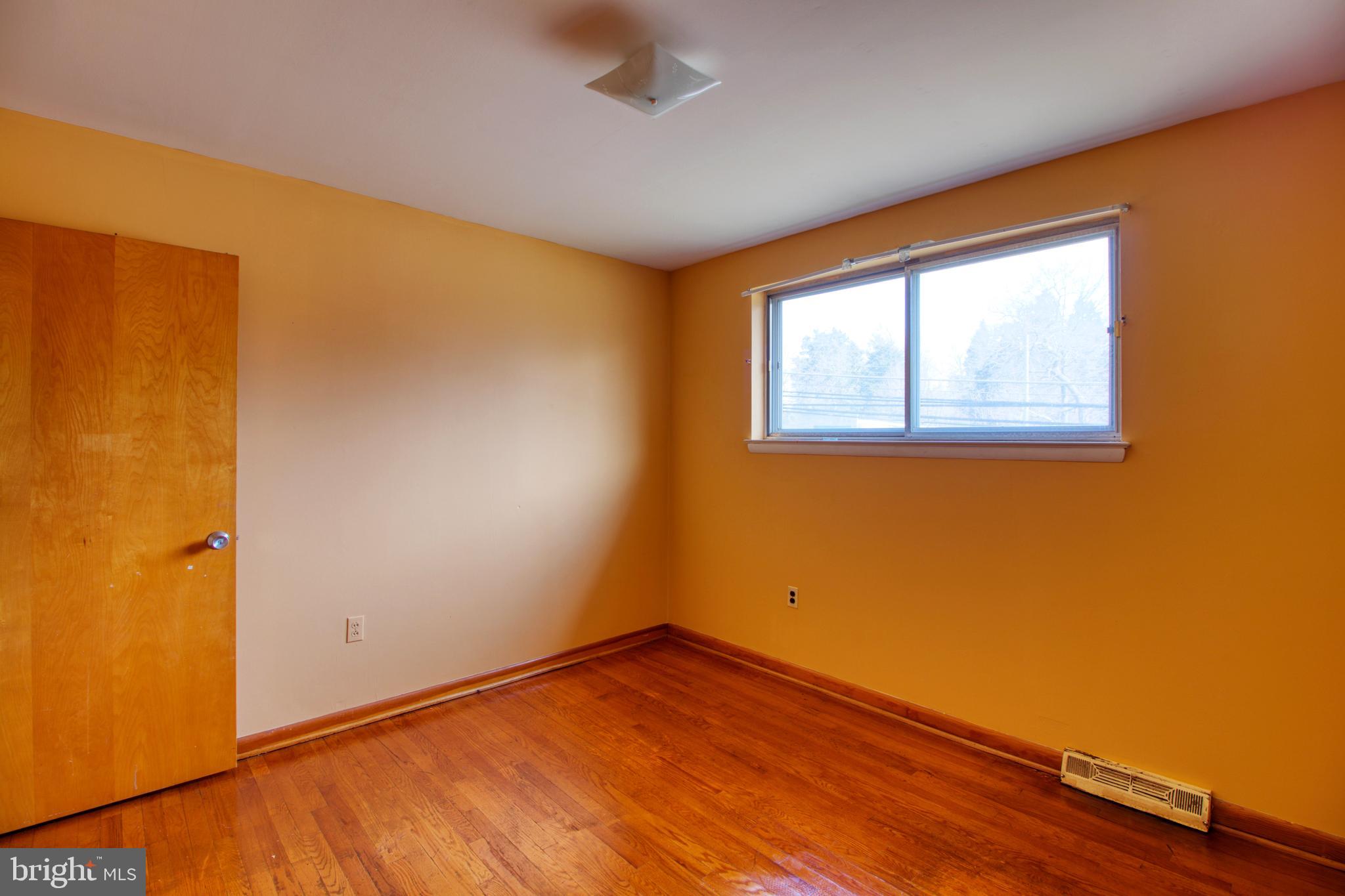 MANSFIELD MANOR - Residential