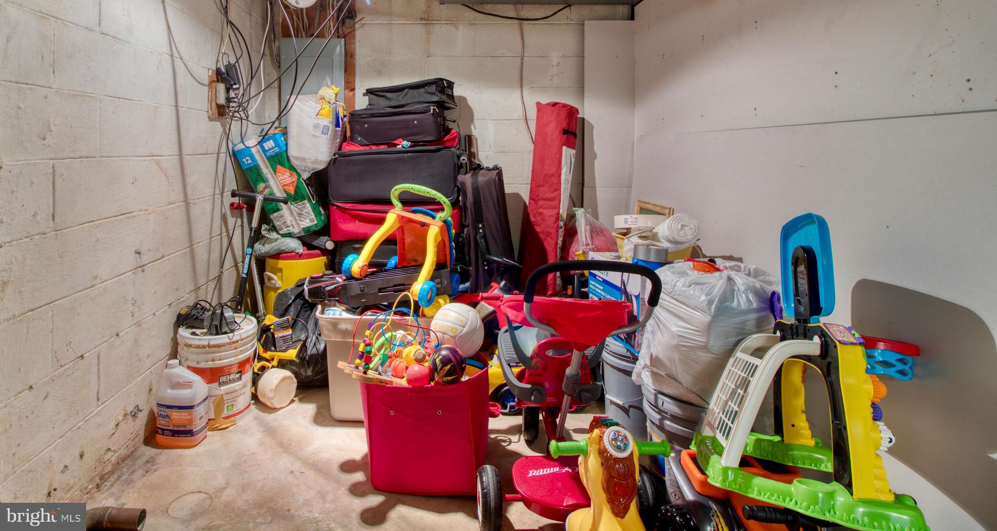 MANSFIELD MANOR - Residential