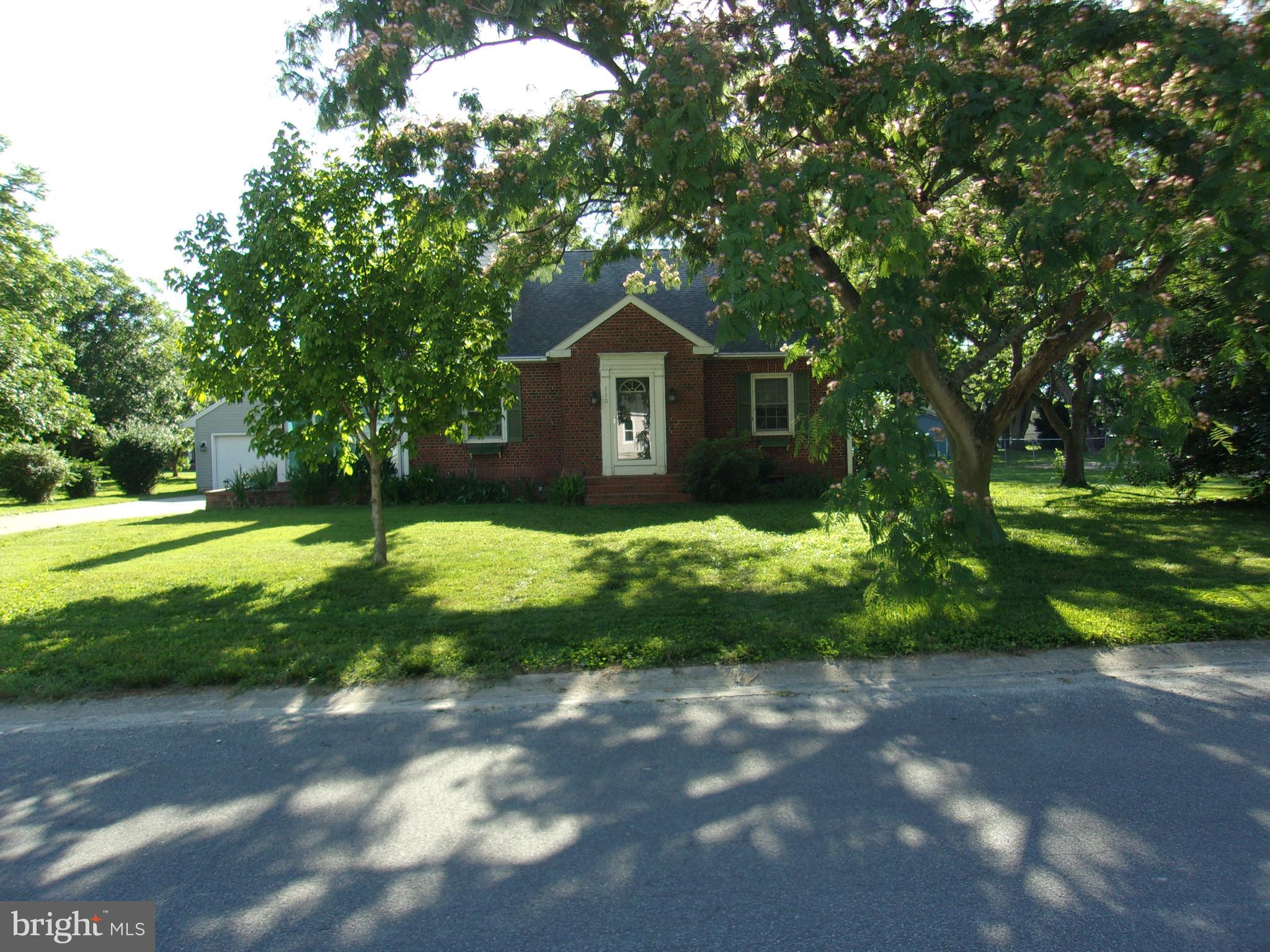 CLOVERDALE - Residential