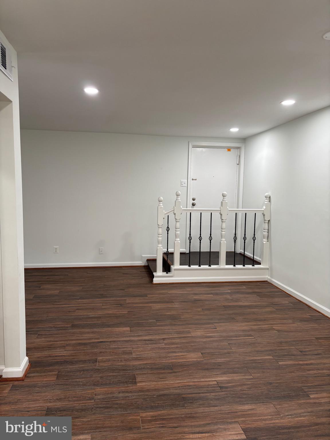 CHERRY GLEN CONDOS - Residential