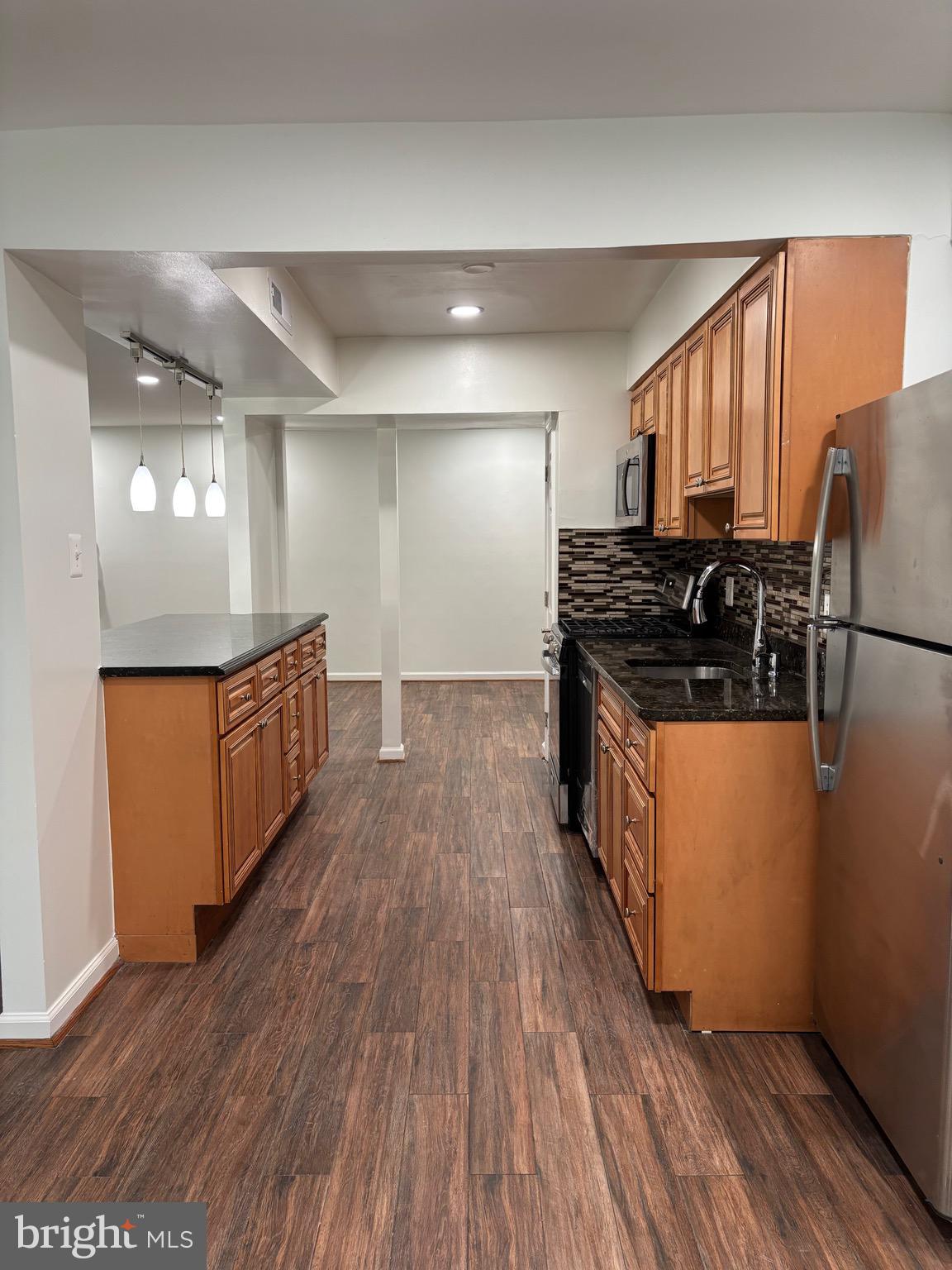 CHERRY GLEN CONDOS - Residential