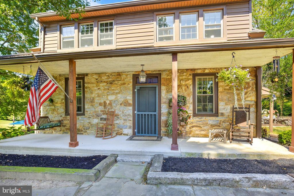 Photo of 249 Blue Lane, COLUMBIA, PA 17512 (MLS # PALA2077424)