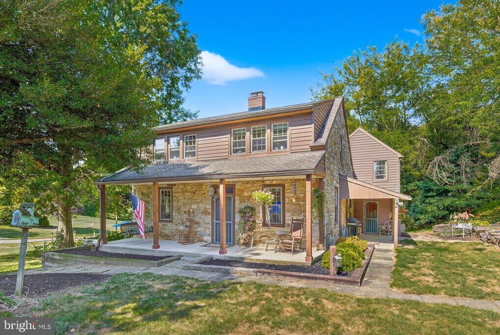 Photo of 249 Blue Lane, COLUMBIA, PA 17512 (MLS # PALA2077424)