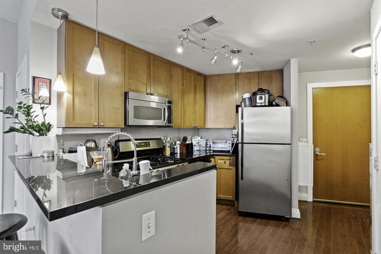 2120 VERMONT AVENUE NW 222