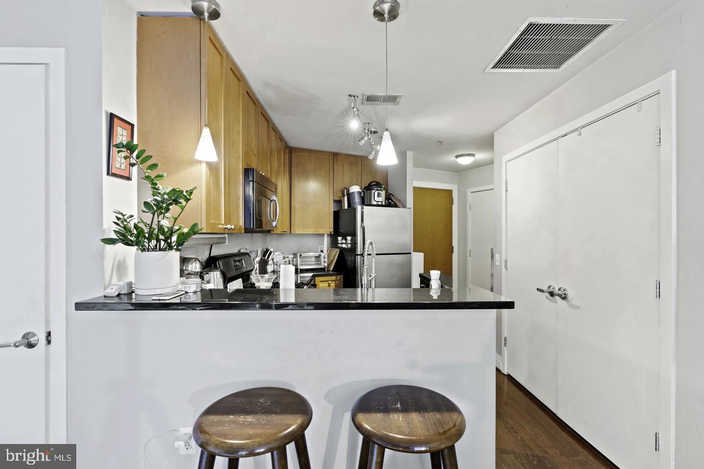 2120 VERMONT AVENUE NW 222