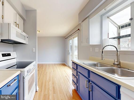 HERITAGE SQUARE - Residential Lease