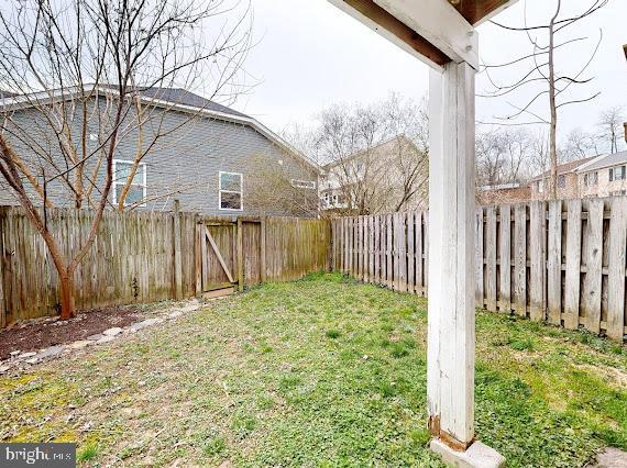 HERITAGE SQUARE - Residential Lease