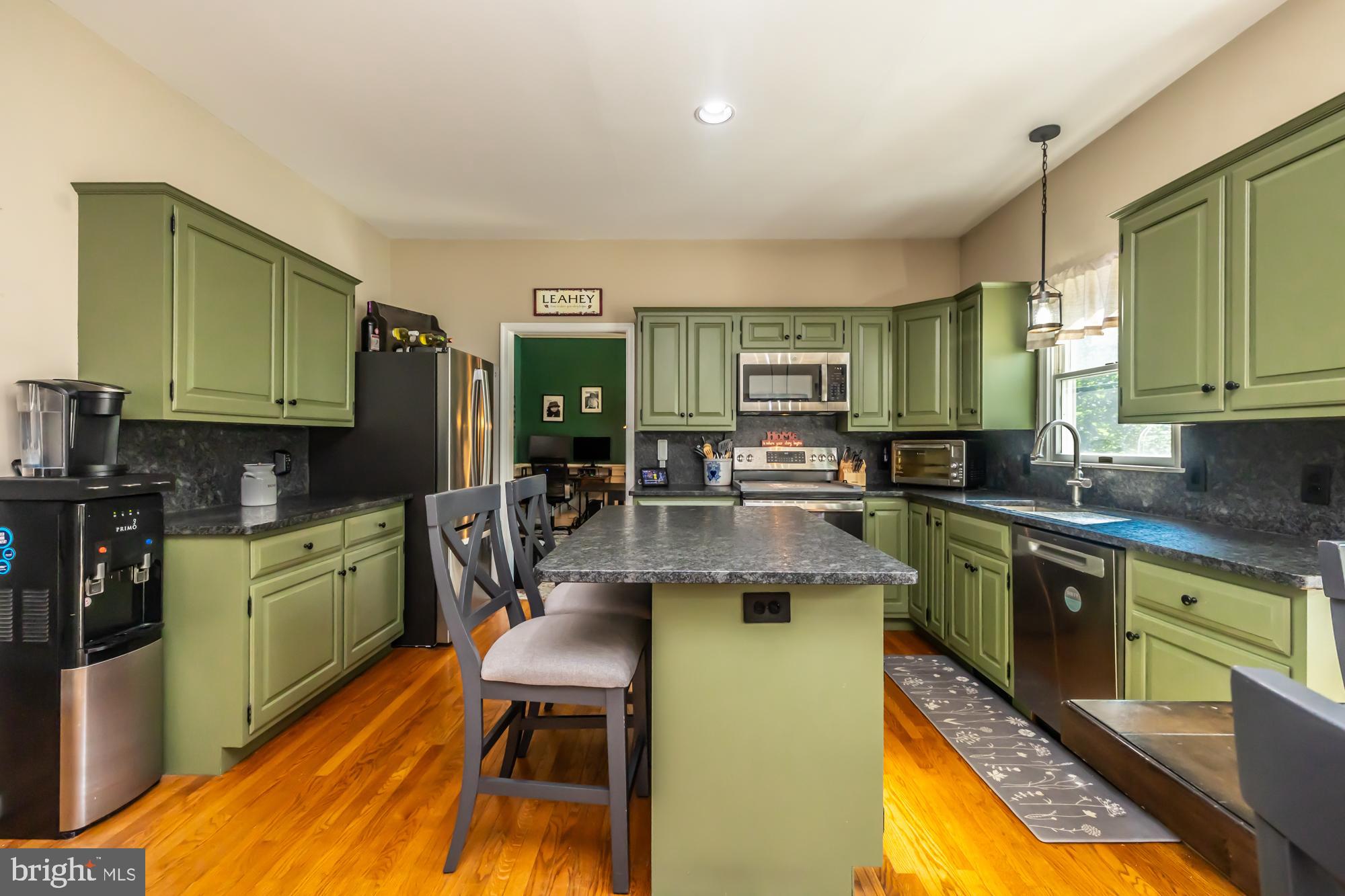 43 RAMBLEWOOD DRIVE