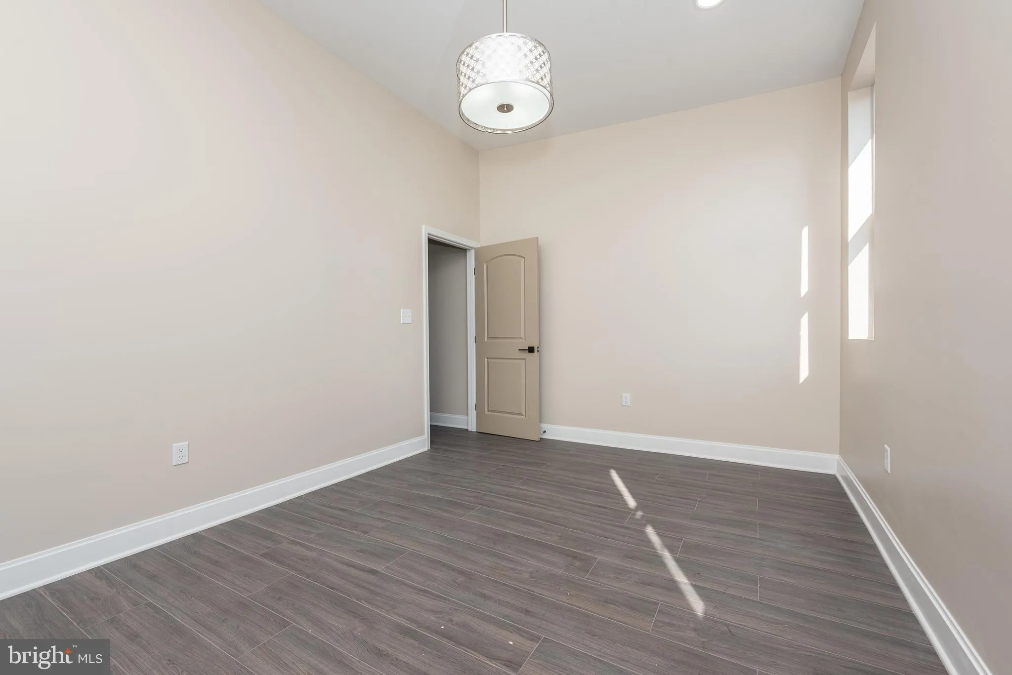 Baltimore, Maryland 21223, United States, 4 Bedrooms Bedrooms, ,3 BathroomsBathrooms,Residential,Active,52430