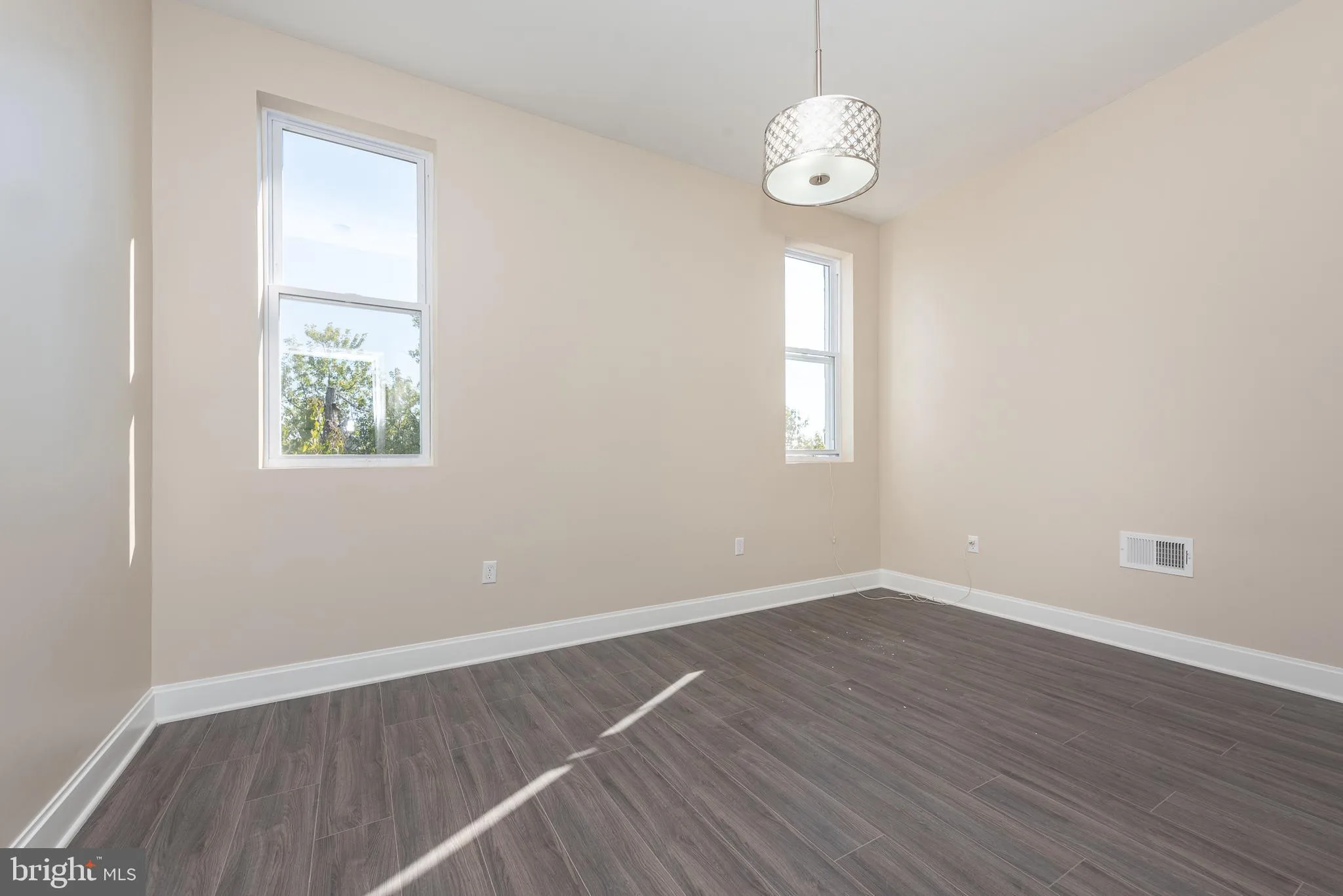Baltimore, Maryland 21223, United States, 4 Bedrooms Bedrooms, ,3 BathroomsBathrooms,Residential,Active,52430