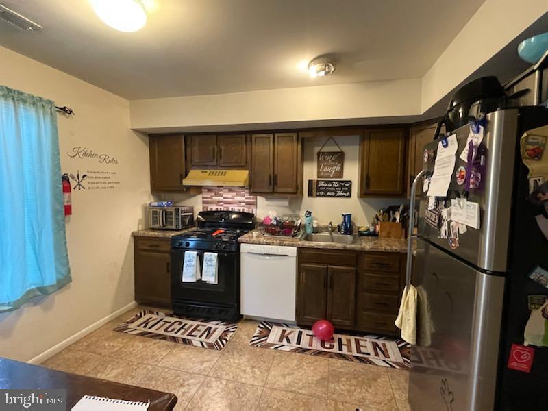 5 WILLOW WAY 3