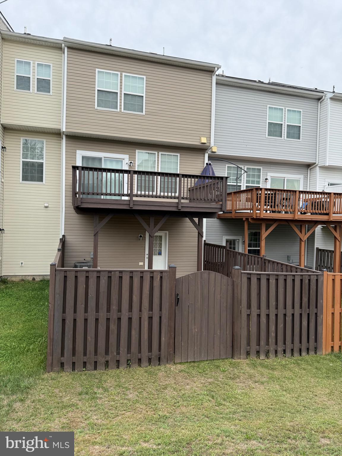 RIVERSIDE VILLAGES - Residential Lease