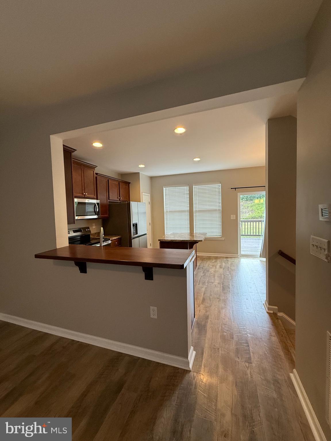 RIVERSIDE VILLAGES - Residential Lease