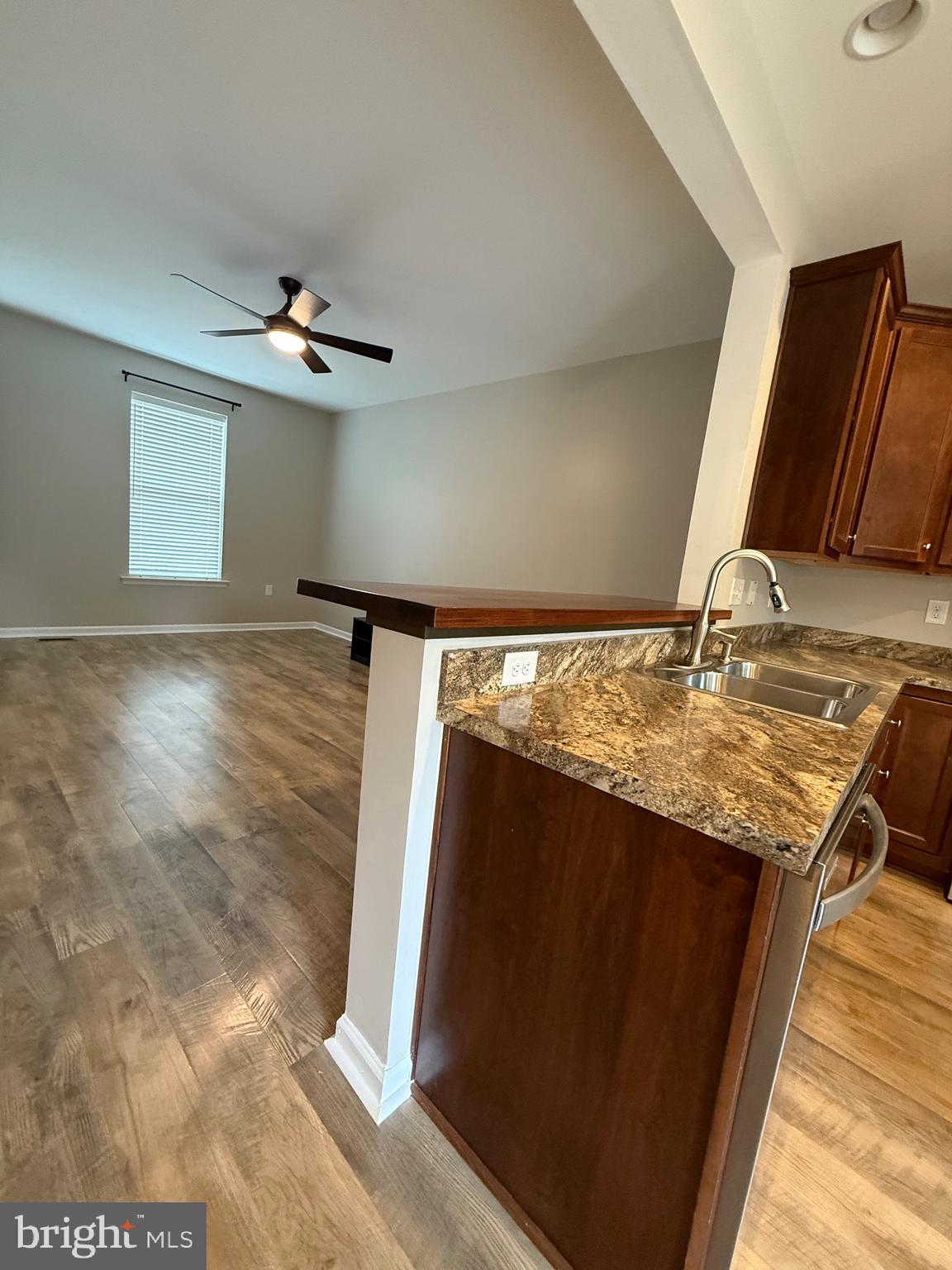 RIVERSIDE VILLAGES - Residential Lease