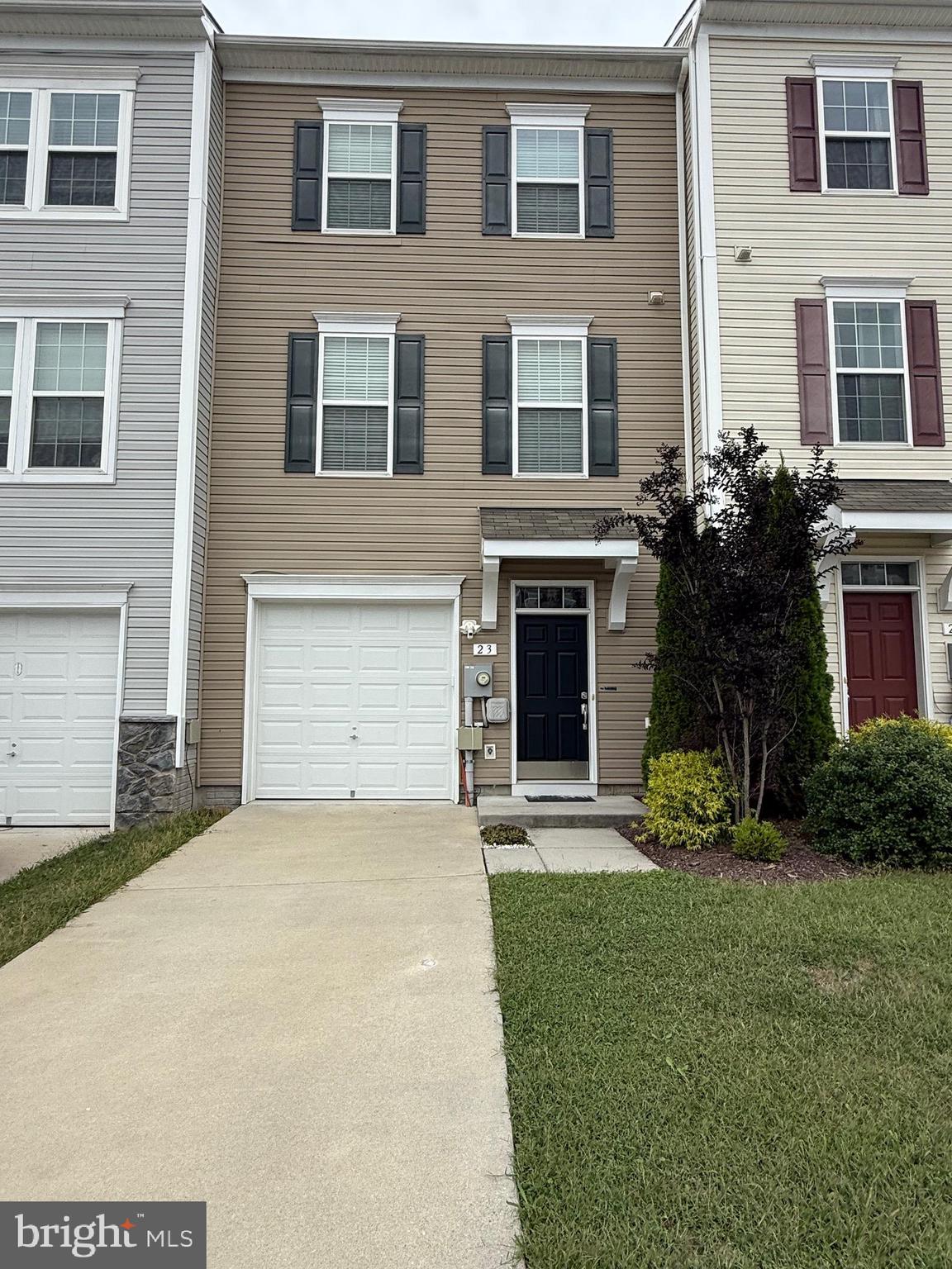 RIVERSIDE VILLAGES - Residential Lease