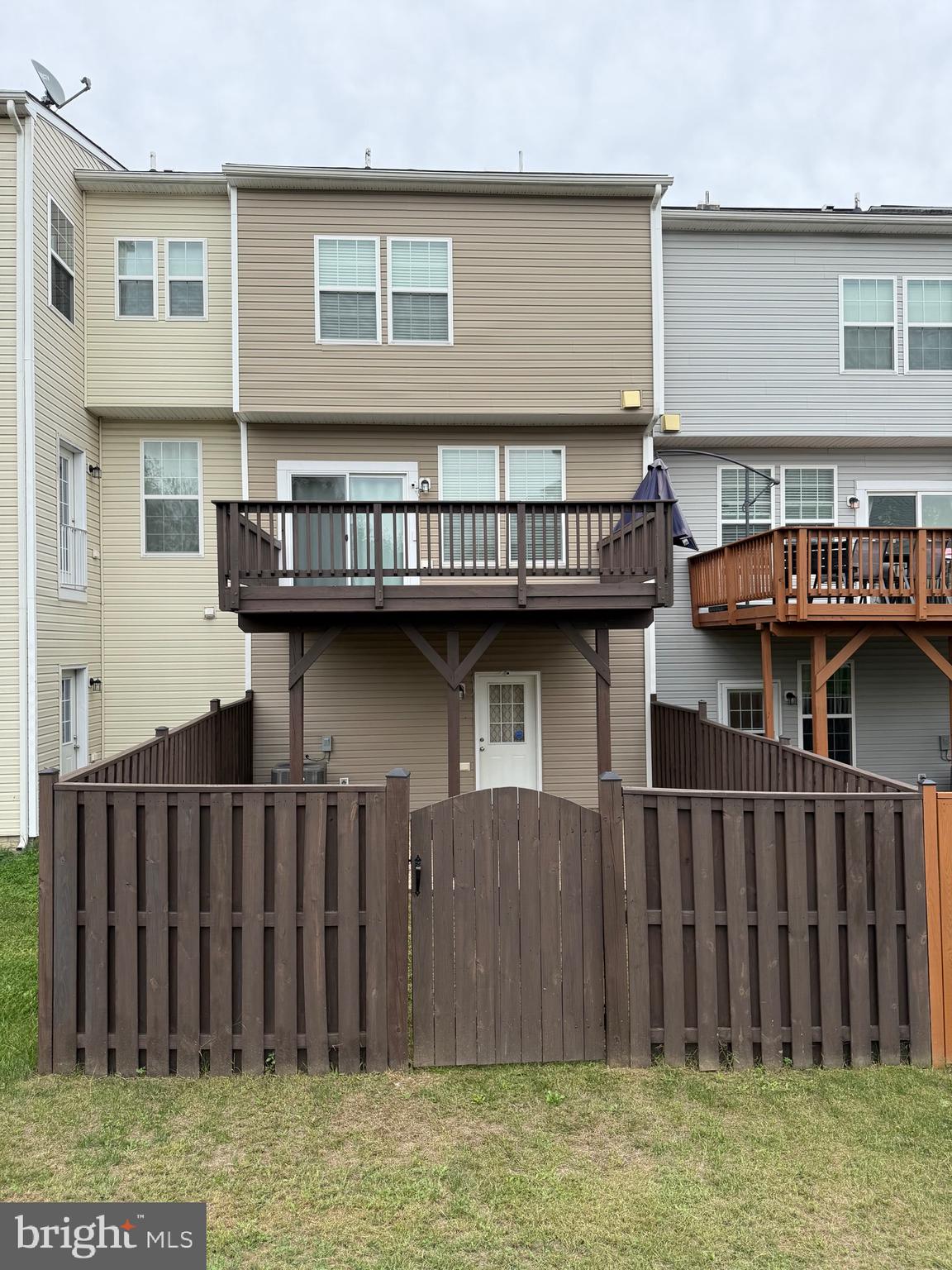 RIVERSIDE VILLAGES - Residential Lease