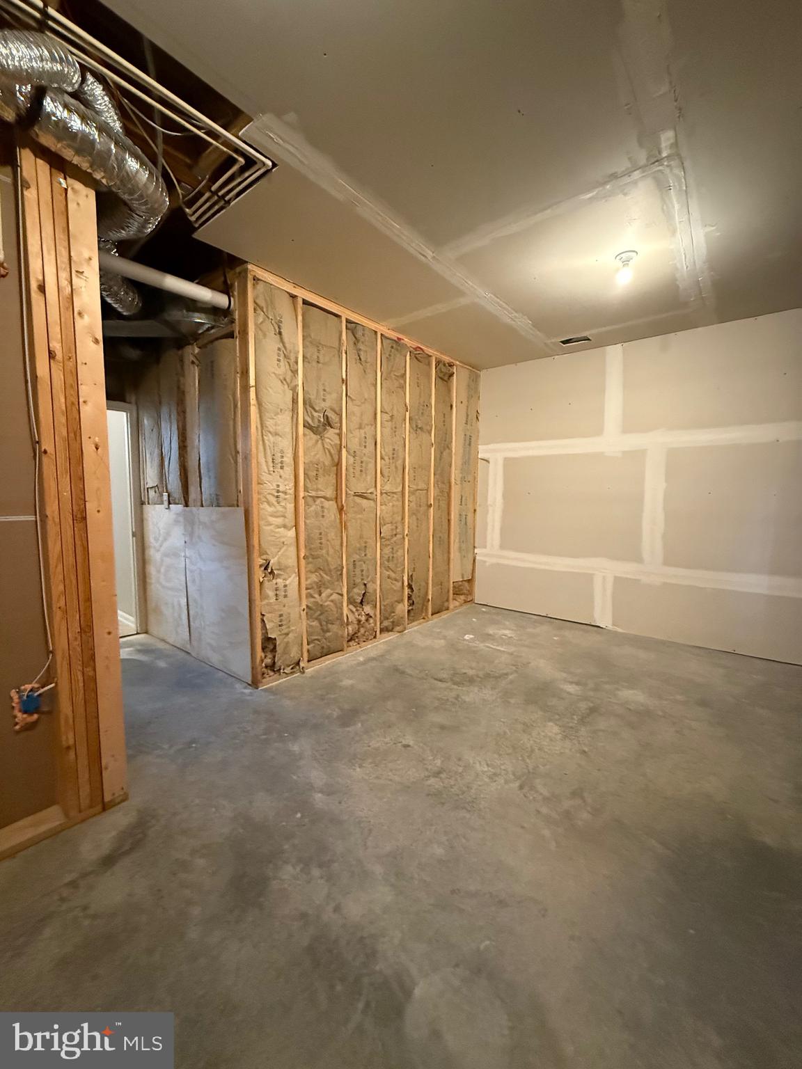 RIVERSIDE VILLAGES - Residential Lease