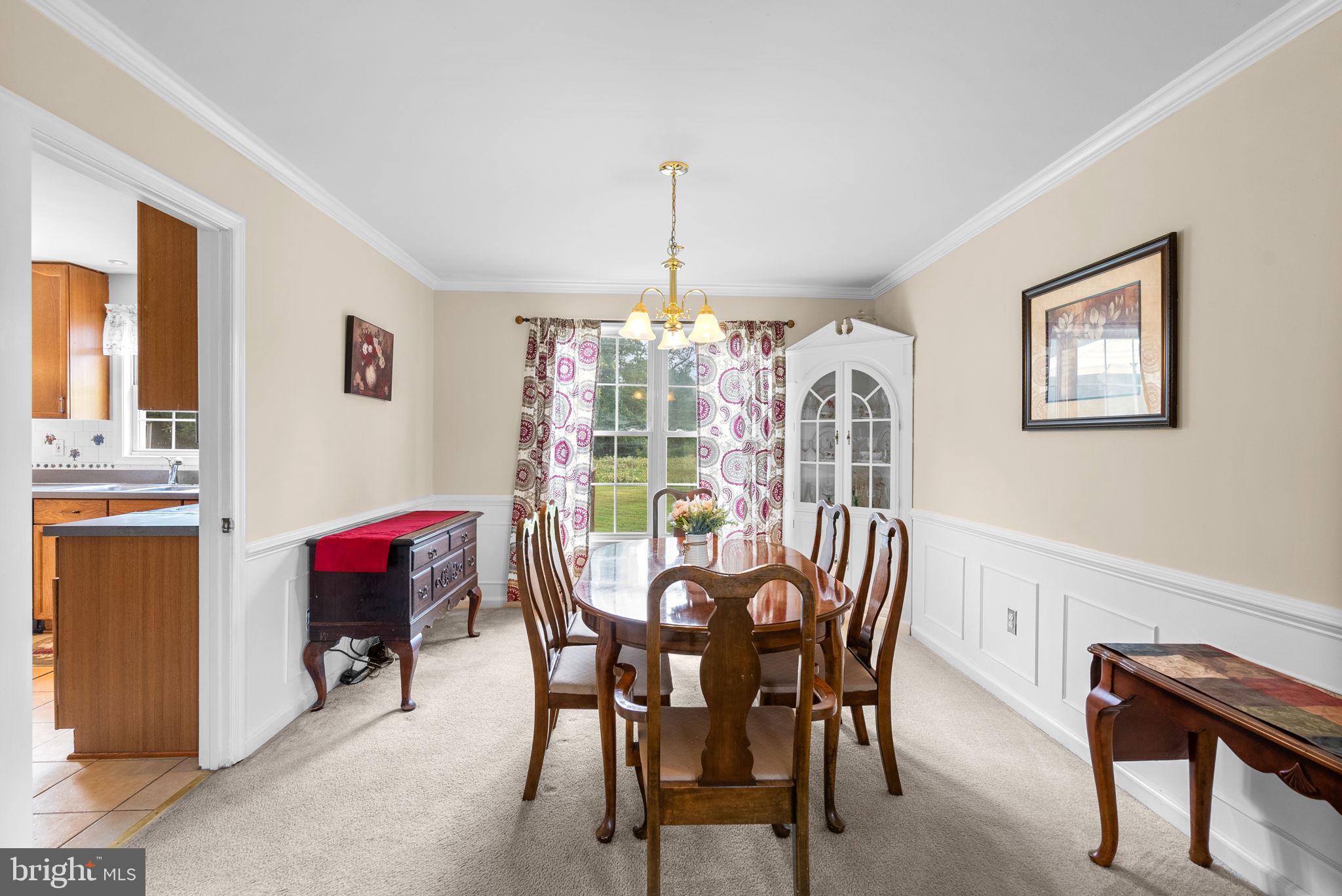 921 LADY ANNE COURT SE