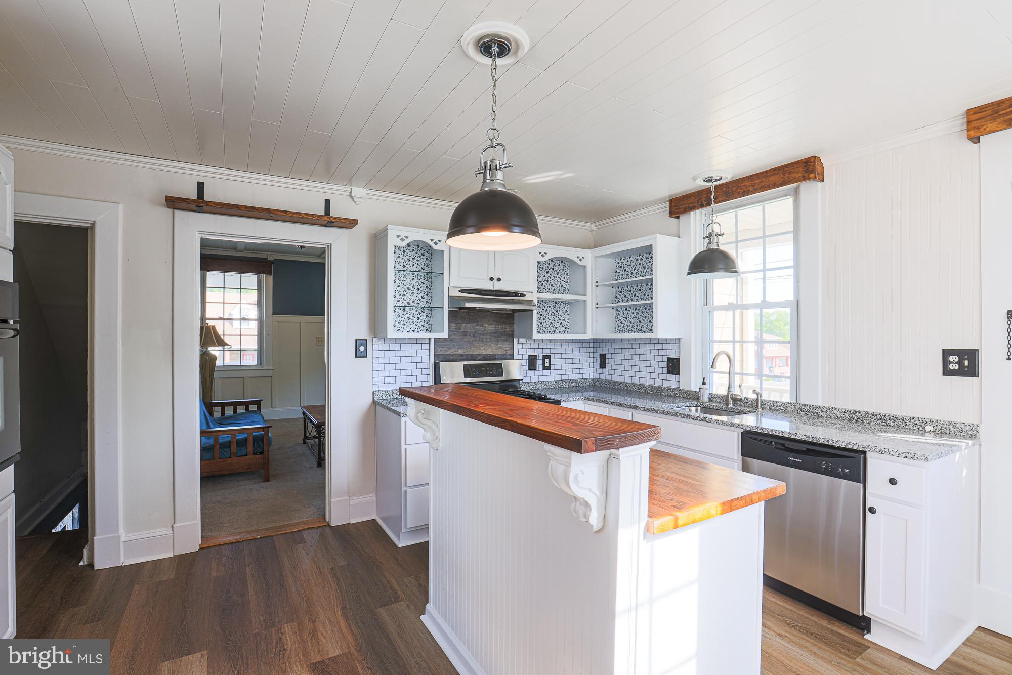 OAKCREST - Residential