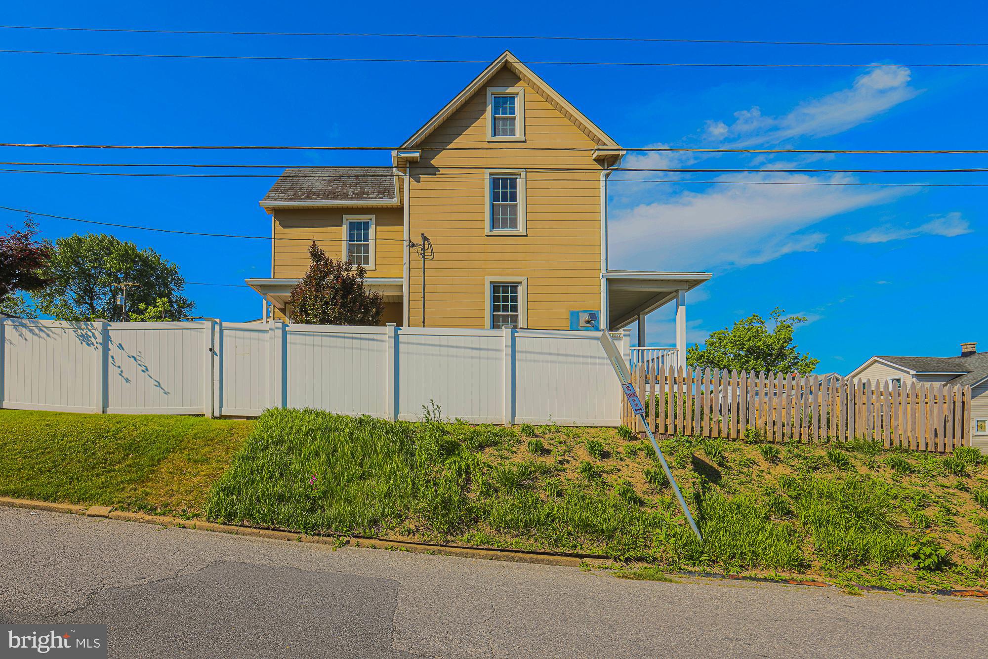 OAKCREST - Residential