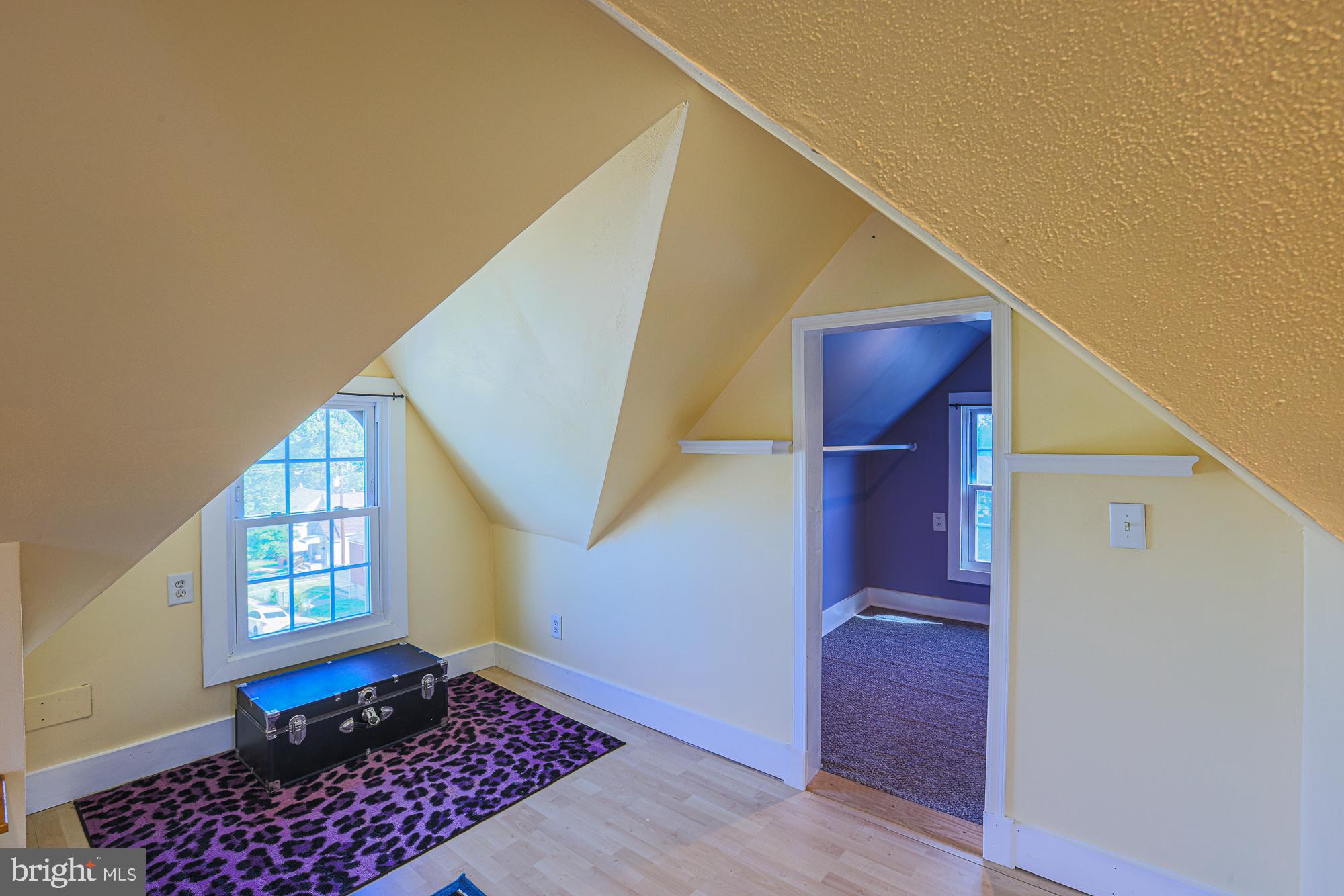 OAKCREST - Residential