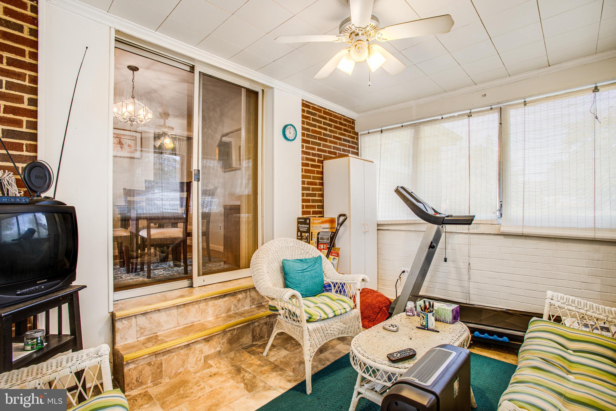 VIRGINIA HILLS - Residential