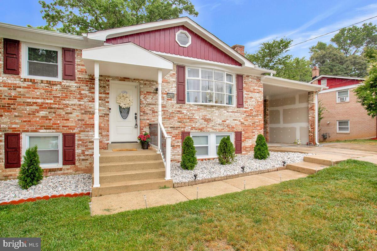 CRESTVIEW MANOR - Residential