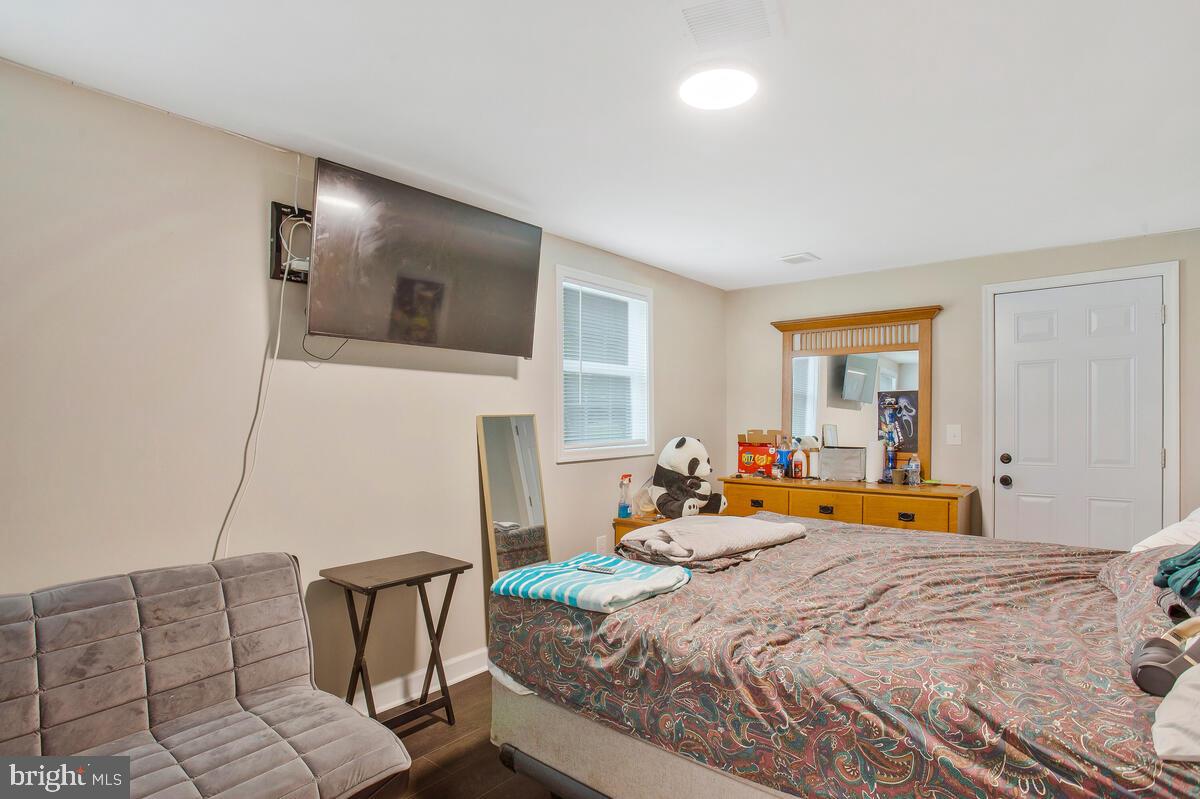 CRESTVIEW MANOR - Residential